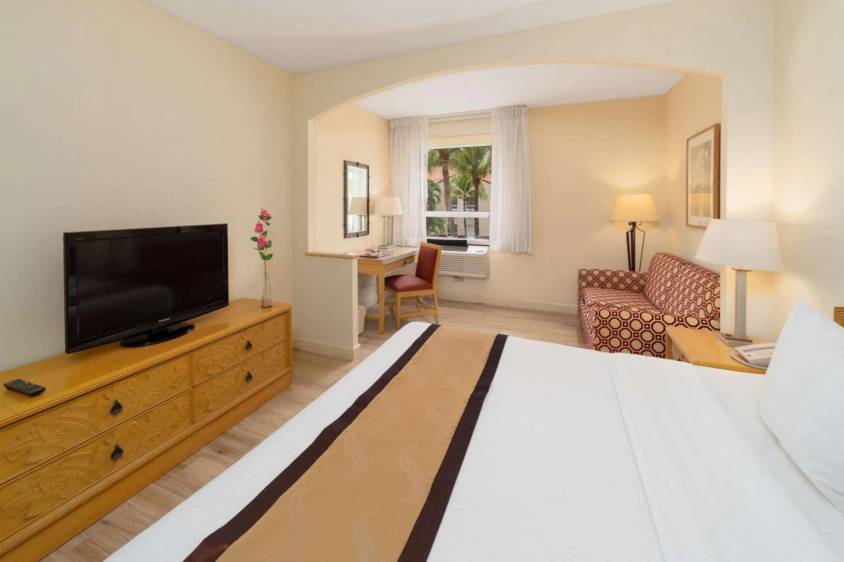 Bed in Quality Hotel Real Aeropuerto San Salvador