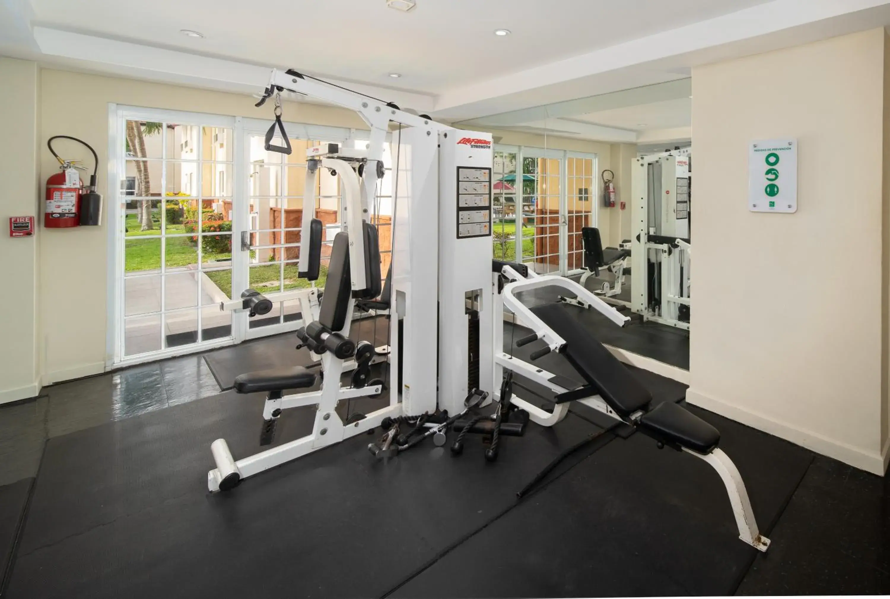 Fitness centre/facilities in Quality Hotel Real Aeropuerto San Salvador Fitness centre/facilities in Quality Hotel Real Aeropuerto San Salvador
