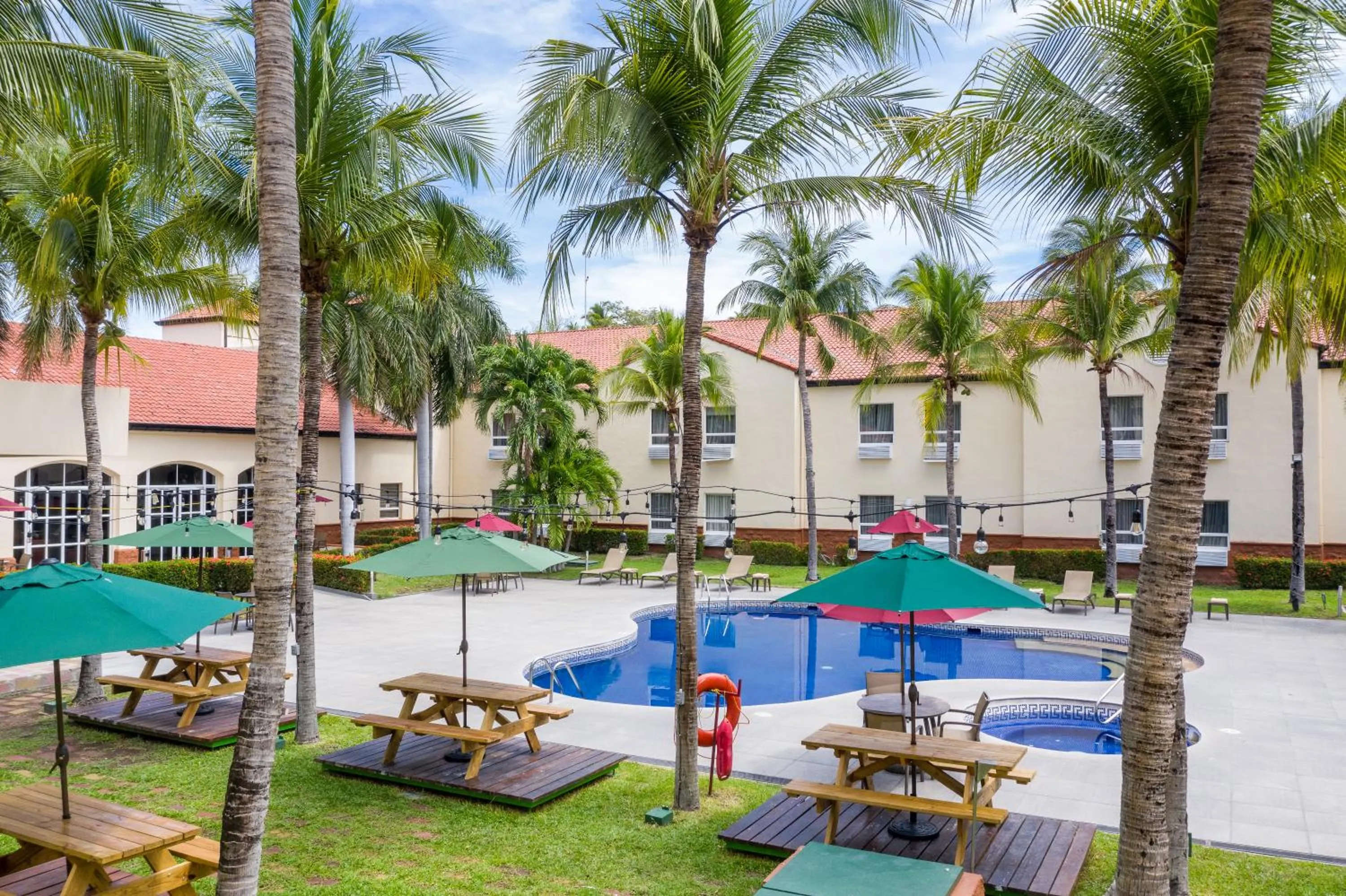 Property building in Quality Hotel Real Aeropuerto San Salvador