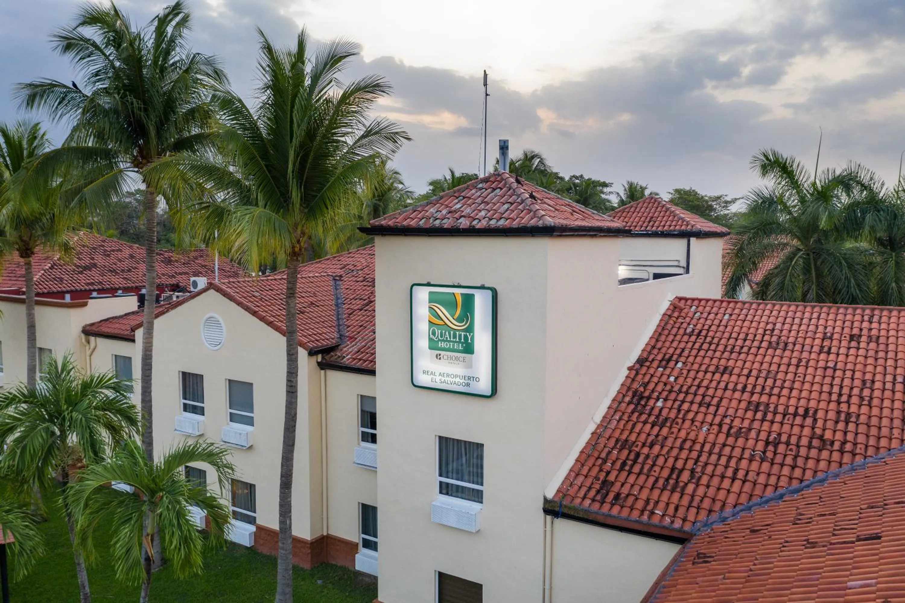 Property building in Quality Hotel Real Aeropuerto San Salvador