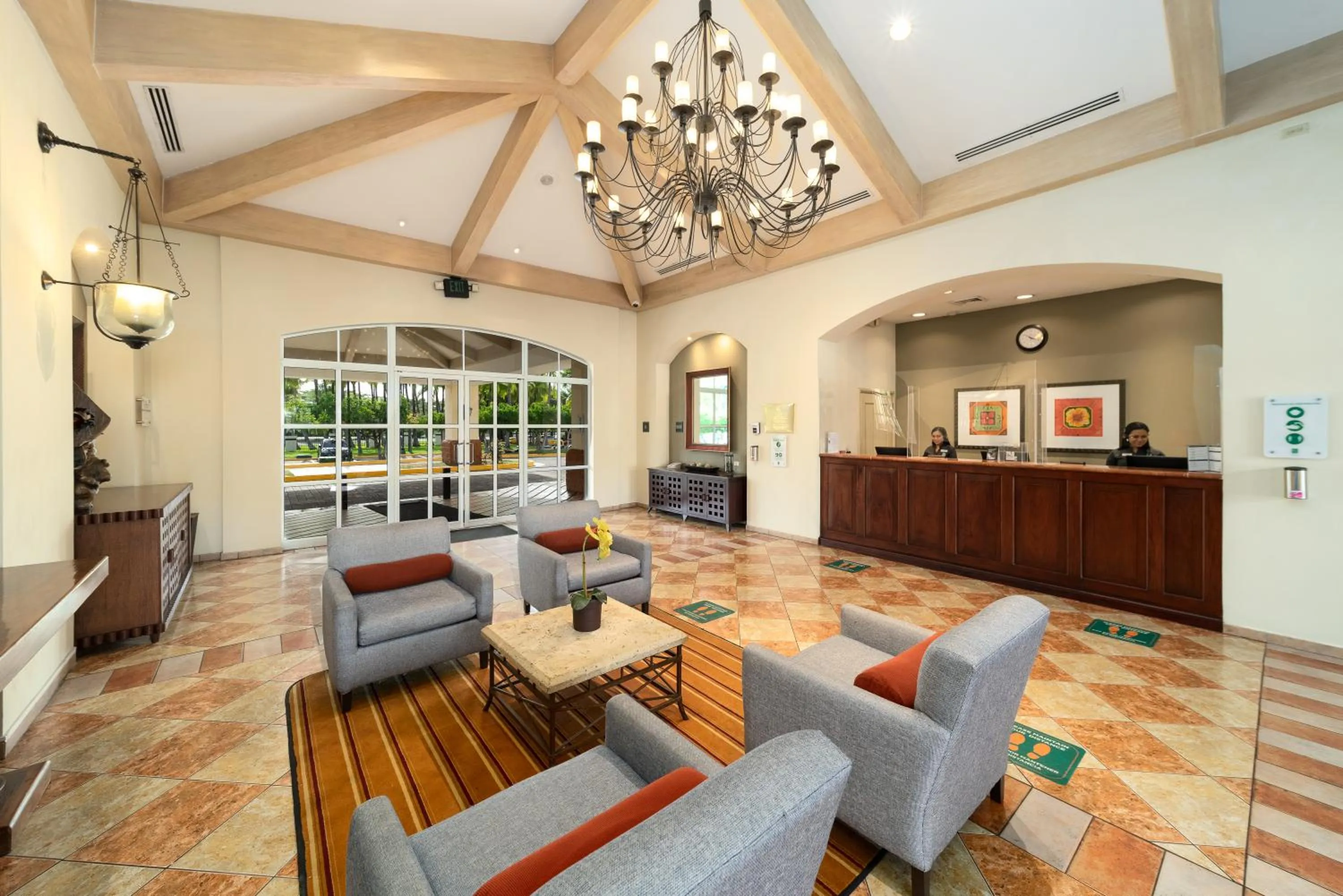 Lobby or reception in Quality Hotel Real Aeropuerto San Salvador