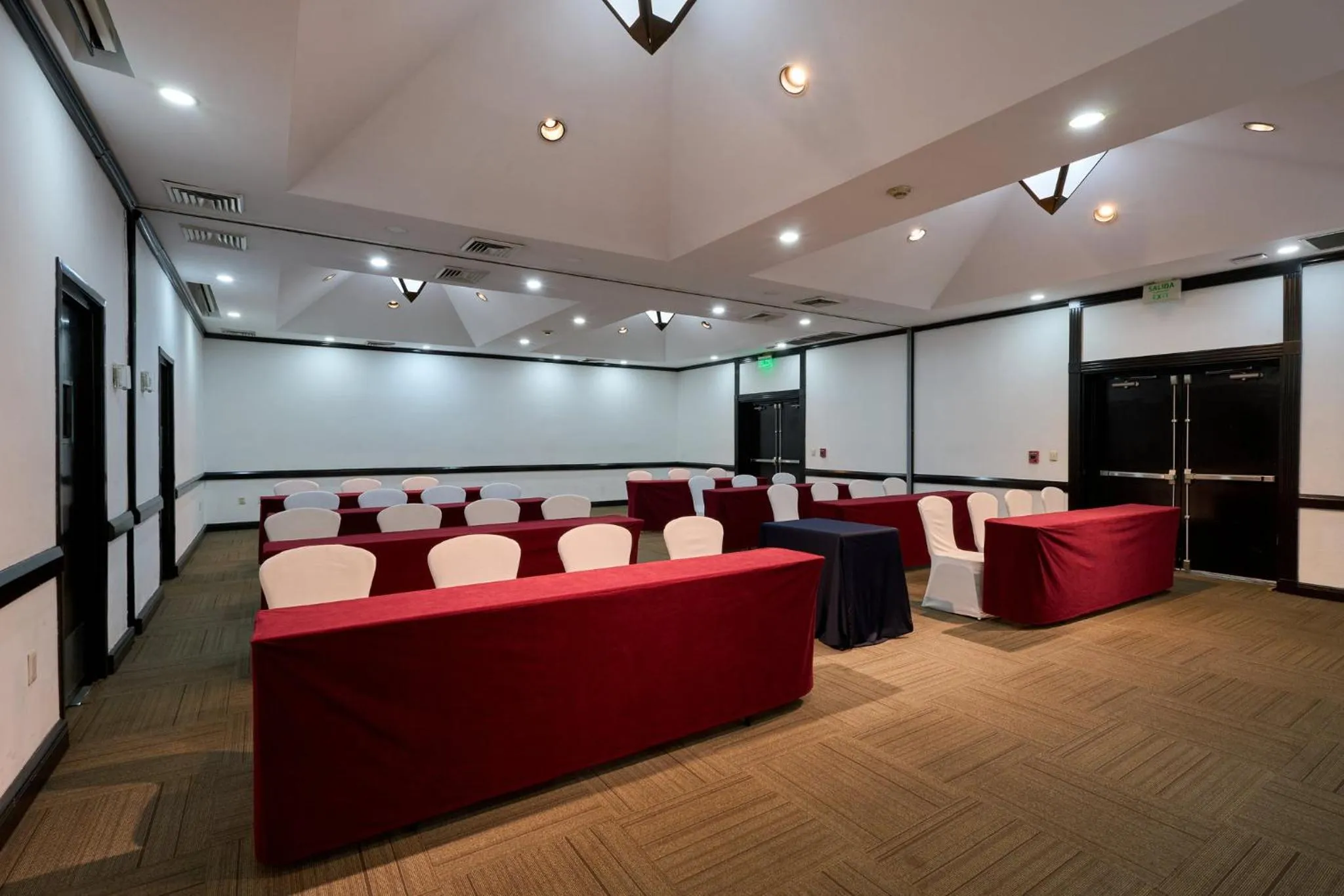 Meeting/conference room in Holiday Inn Tuxtla Gutierrez by IHG