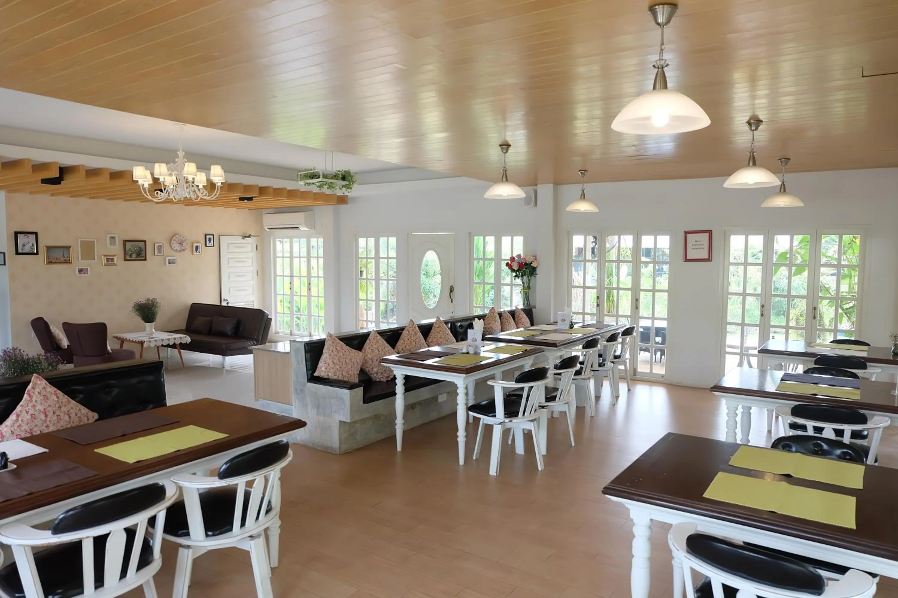 Restaurant/places to eat in Royal Princess City Lamphun Hotel