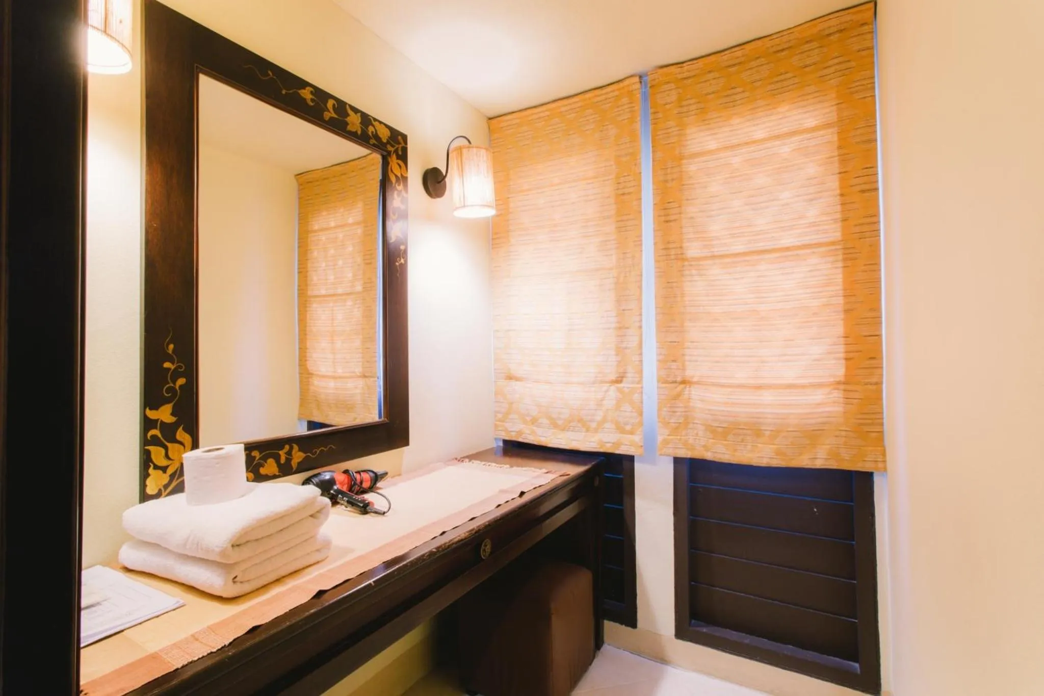 Royal Princess City Lamphun Hotel