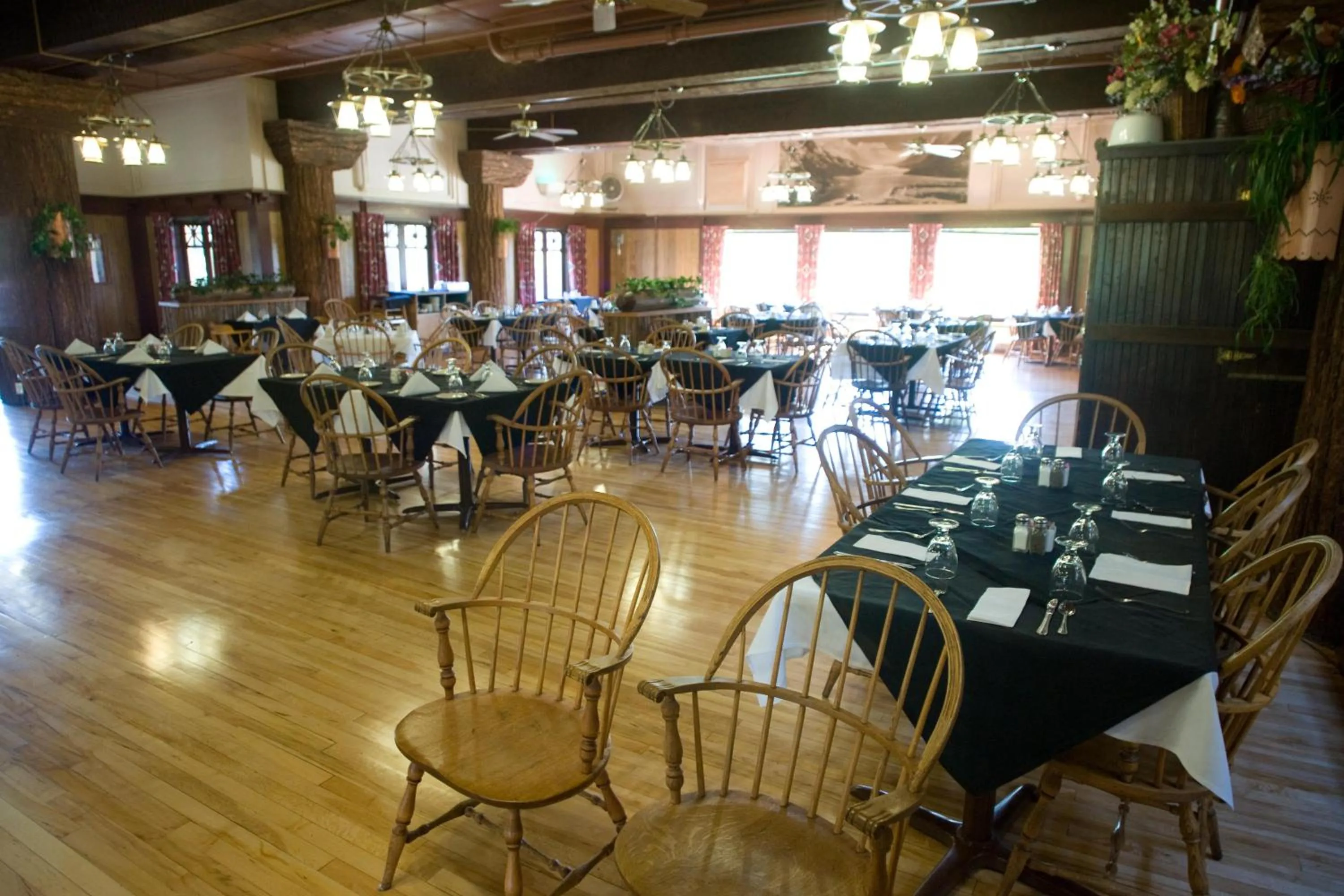 Restaurant/places to eat in Glacier Park Lodge