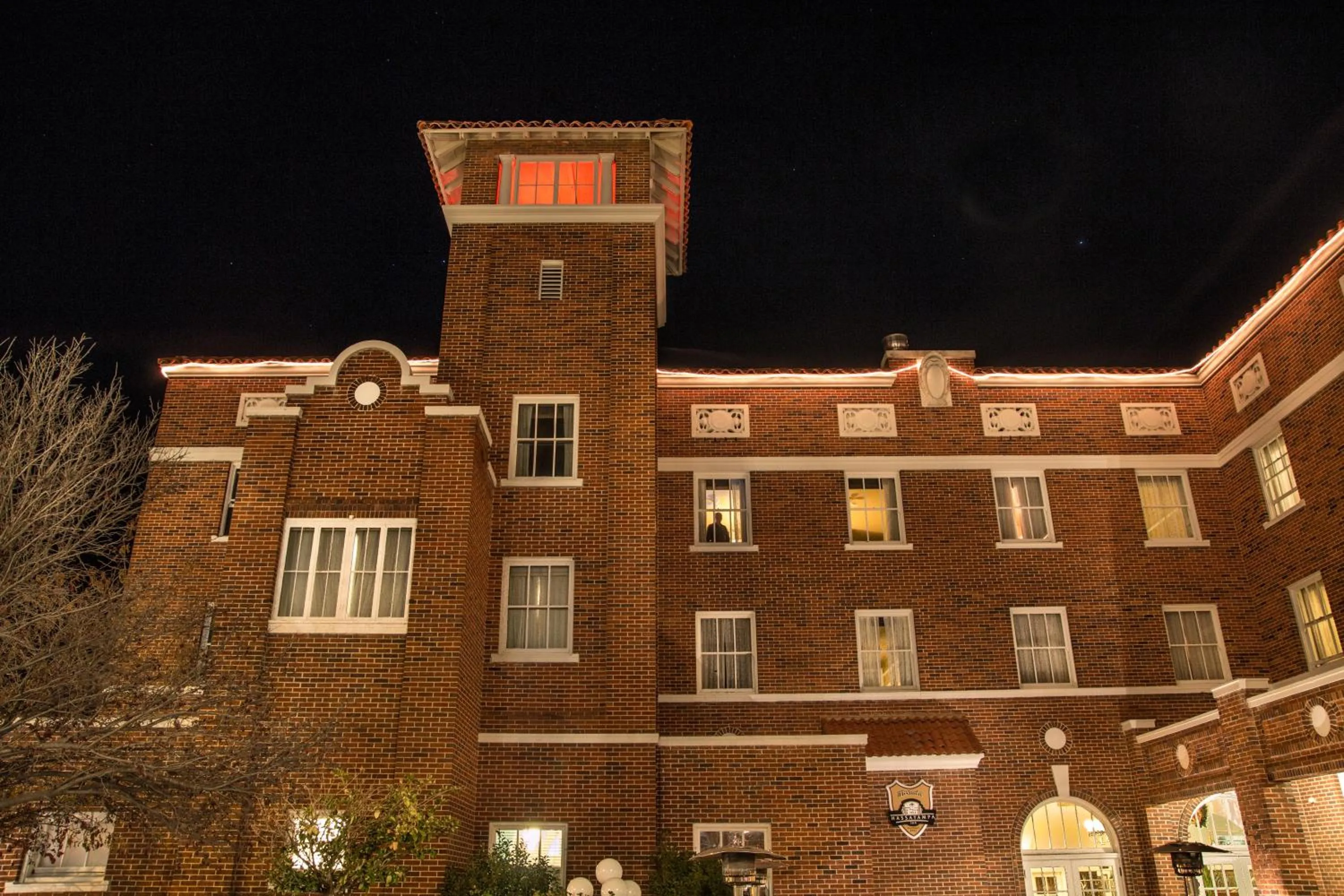 Facade/entrance in Hassayampa Inn
