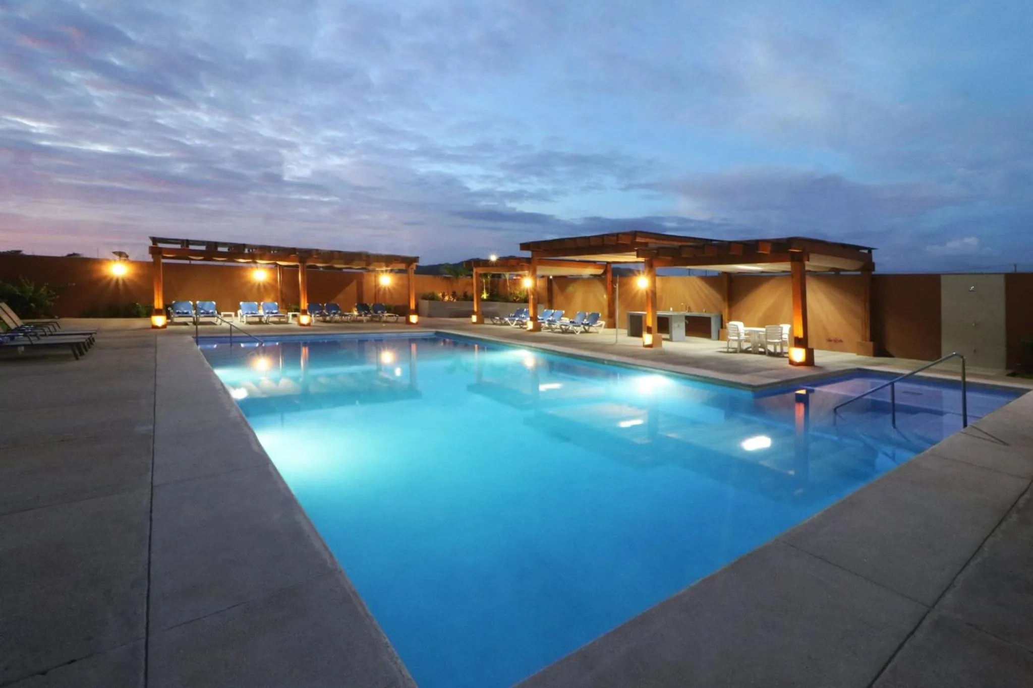 Swimming pool in Holiday Inn Express Manzanillo by IHG