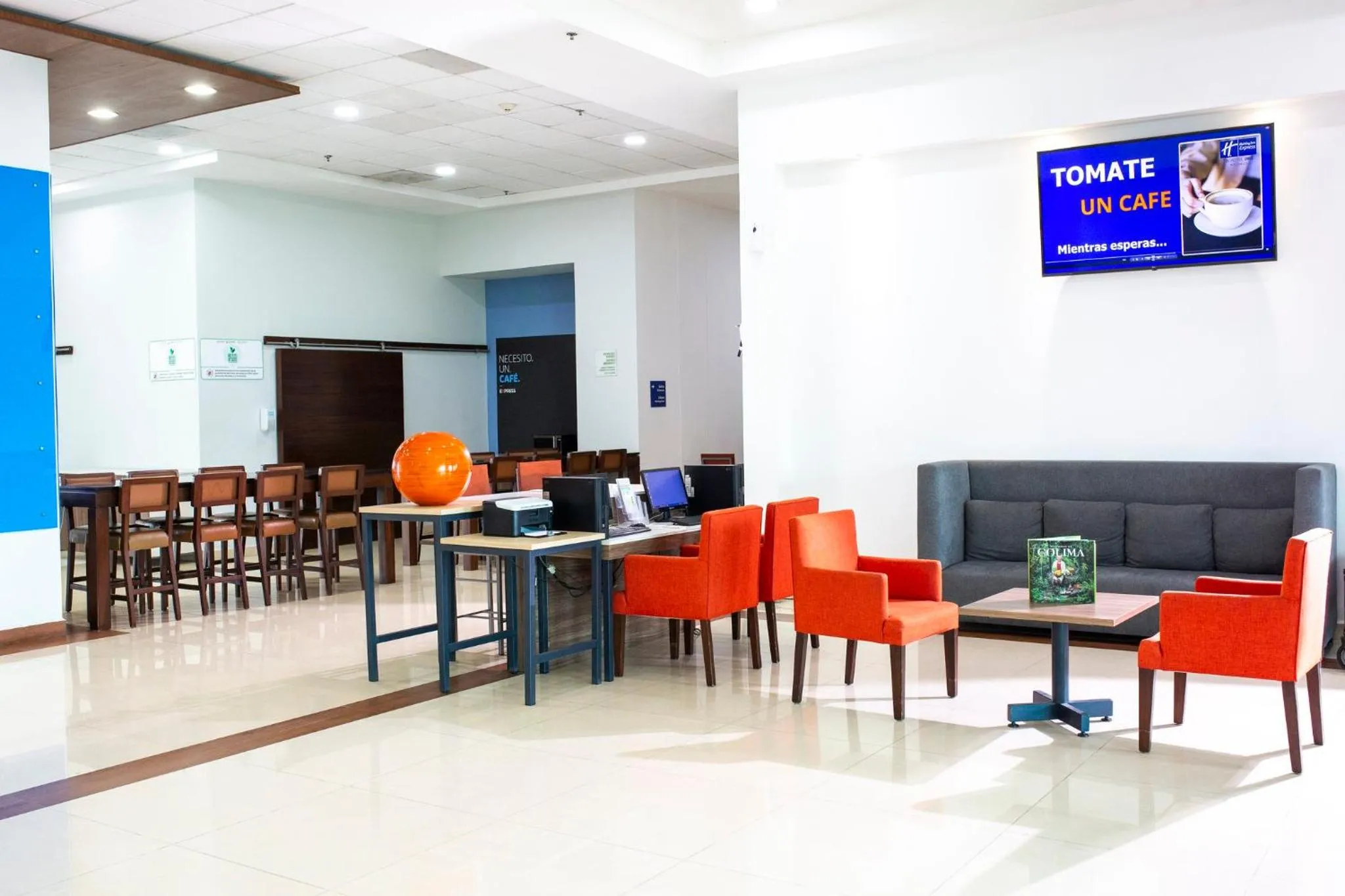 Property building in Holiday Inn Express Manzanillo by IHG