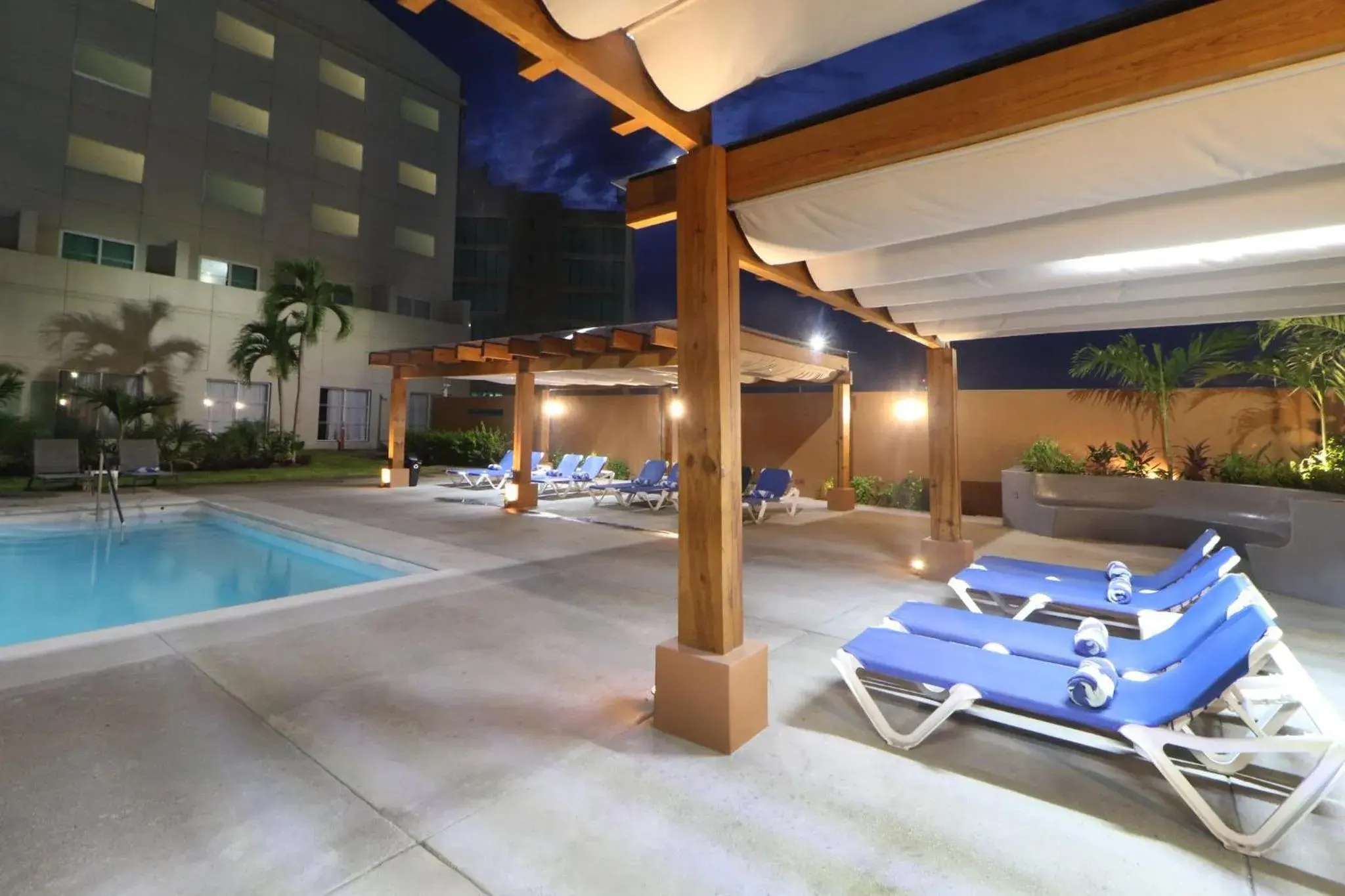 Swimming pool in Holiday Inn Express Manzanillo by IHG Swimming pool in Holiday Inn Express Manzanillo by IHG