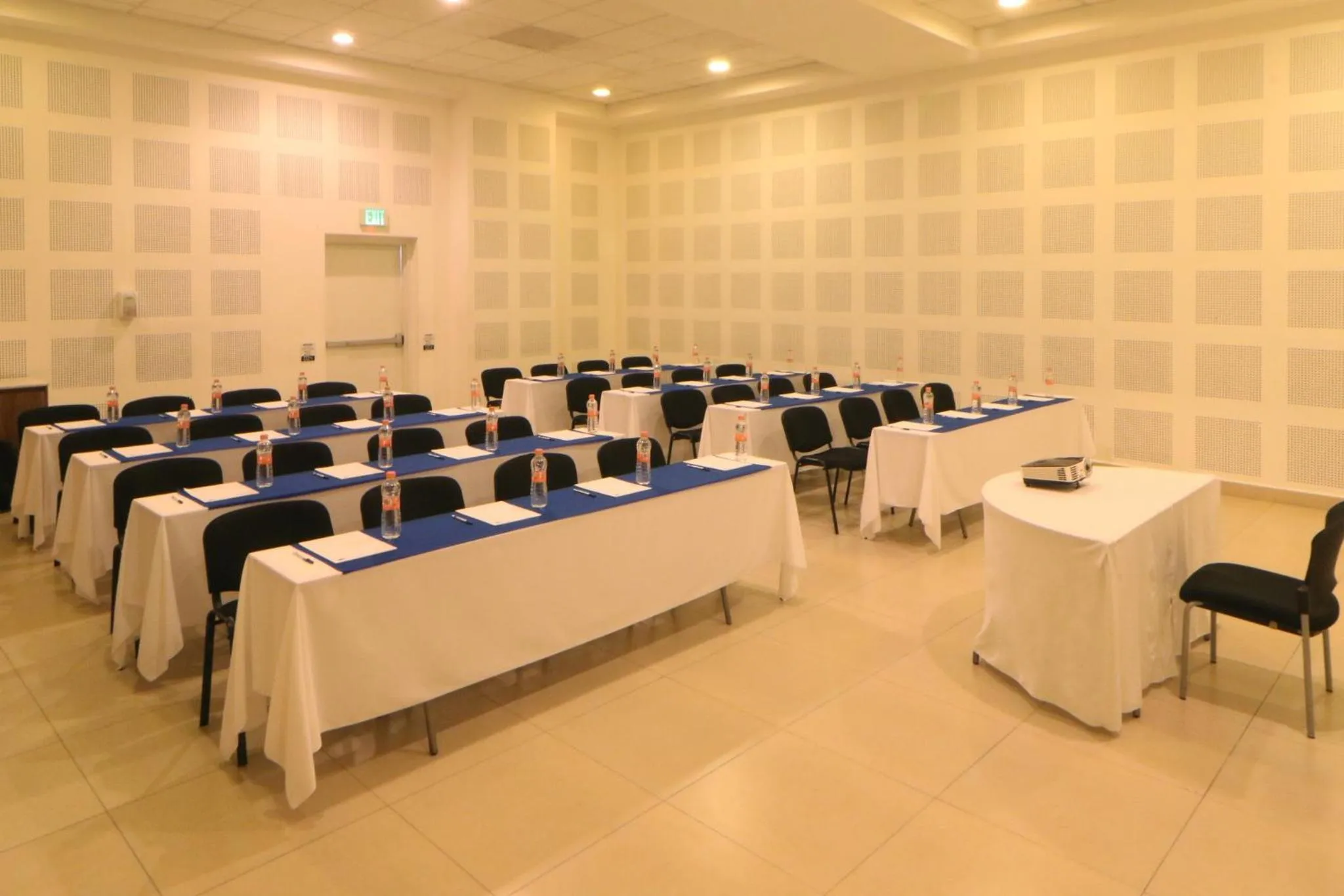 Banquet/Function facilities in Holiday Inn Express Manzanillo by IHG