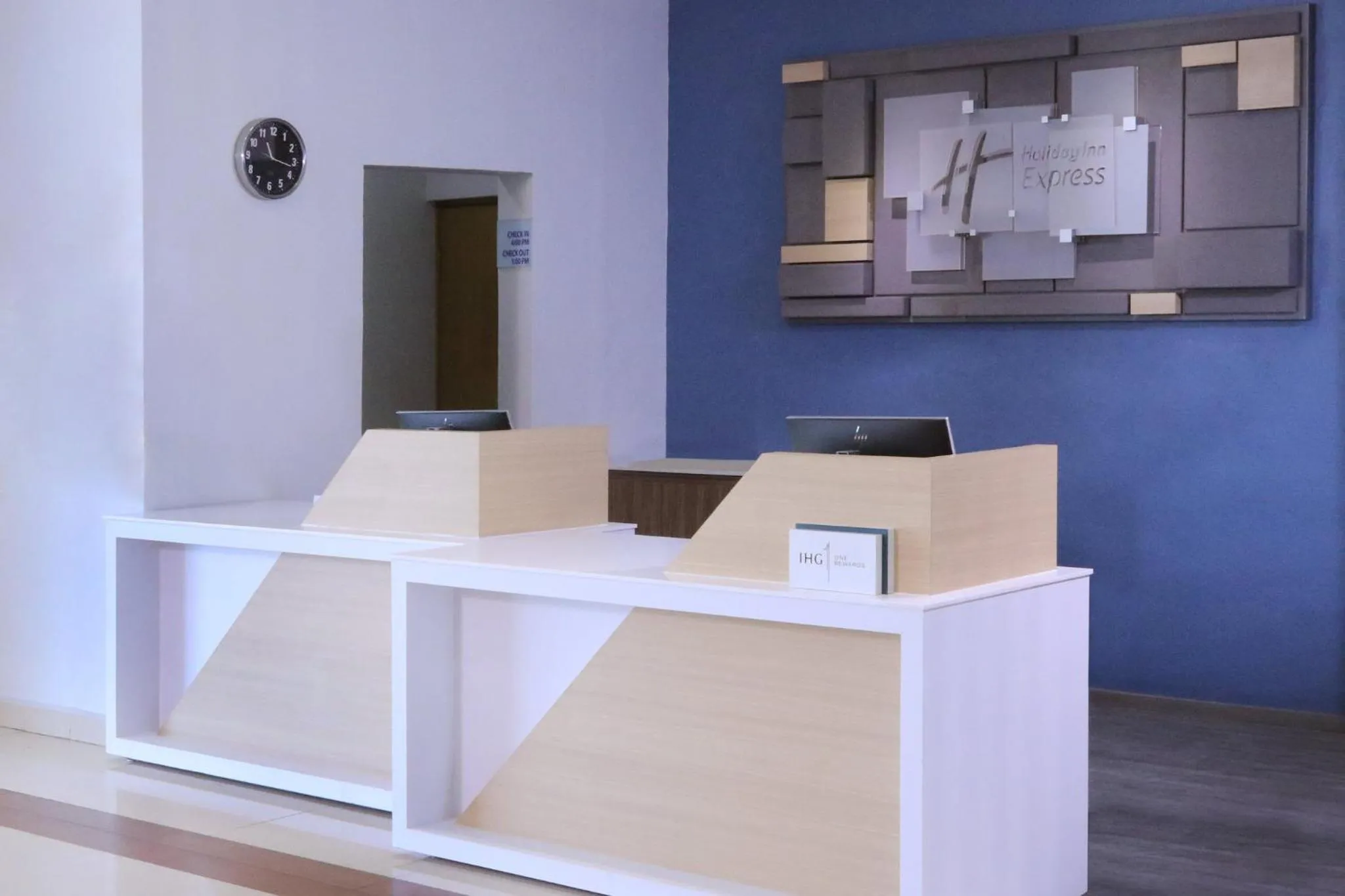 Property building in Holiday Inn Express Manzanillo by IHG