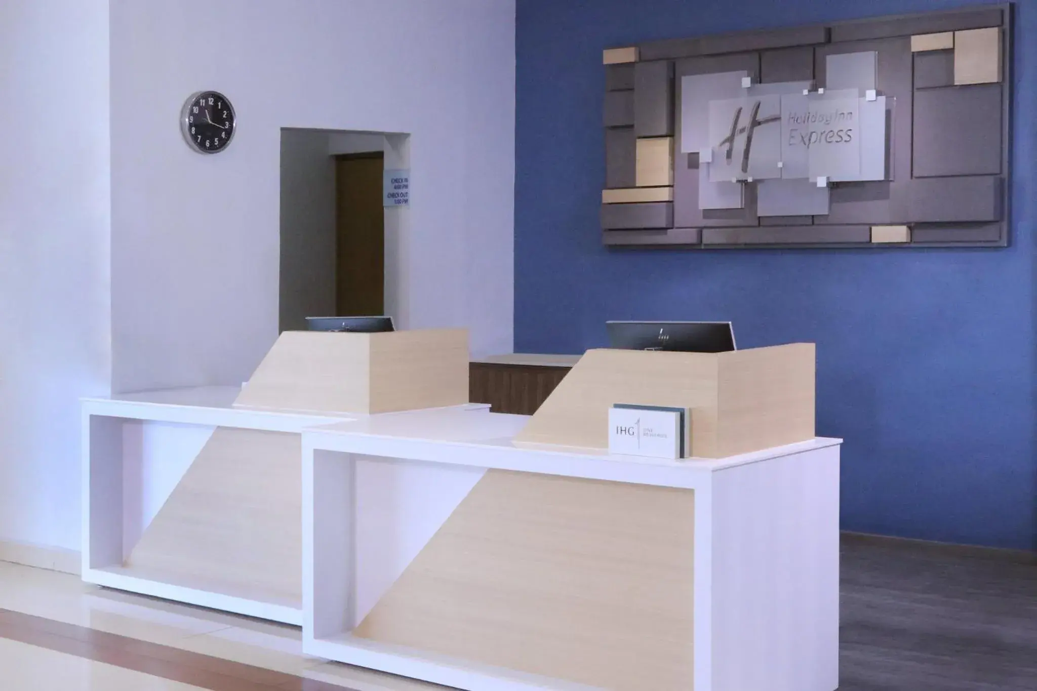 Property building in Holiday Inn Express Manzanillo by IHG Property building in Holiday Inn Express Manzanillo by IHG