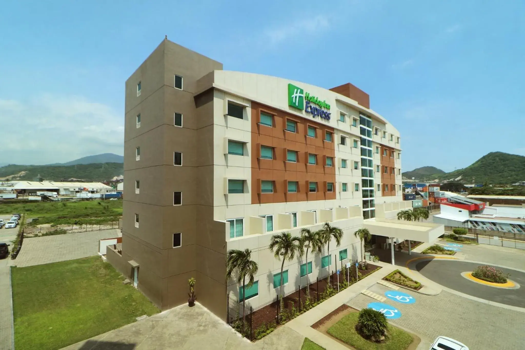 Property building in Holiday Inn Express Manzanillo by IHG Property building in Holiday Inn Express Manzanillo by IHG