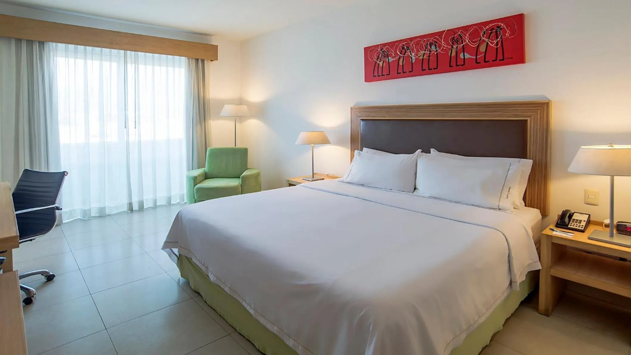 Photo of the whole room, Bed in Holiday Inn Express Manzanillo by IHG