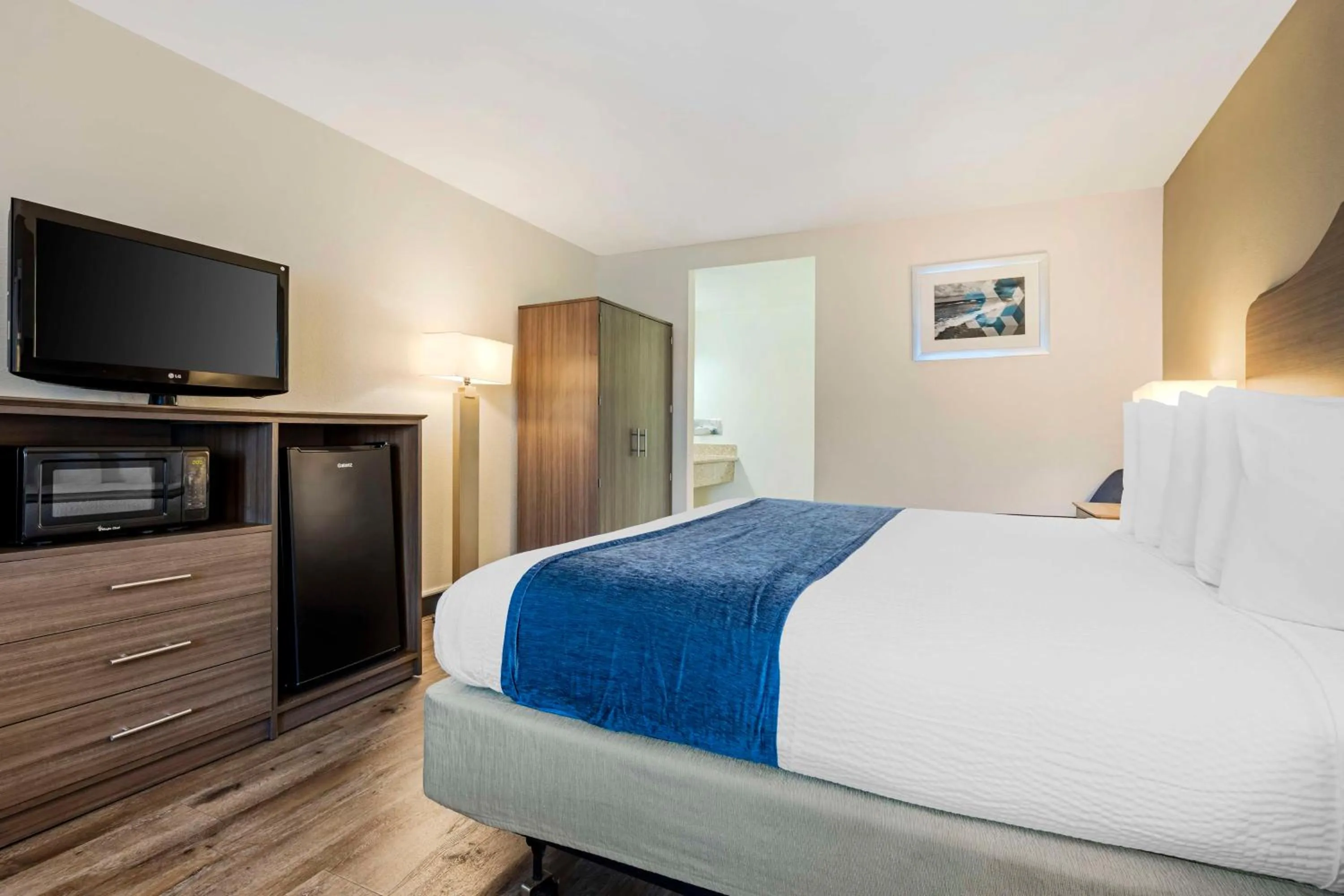 Bedroom, Bed in Best Western Santee Lodge