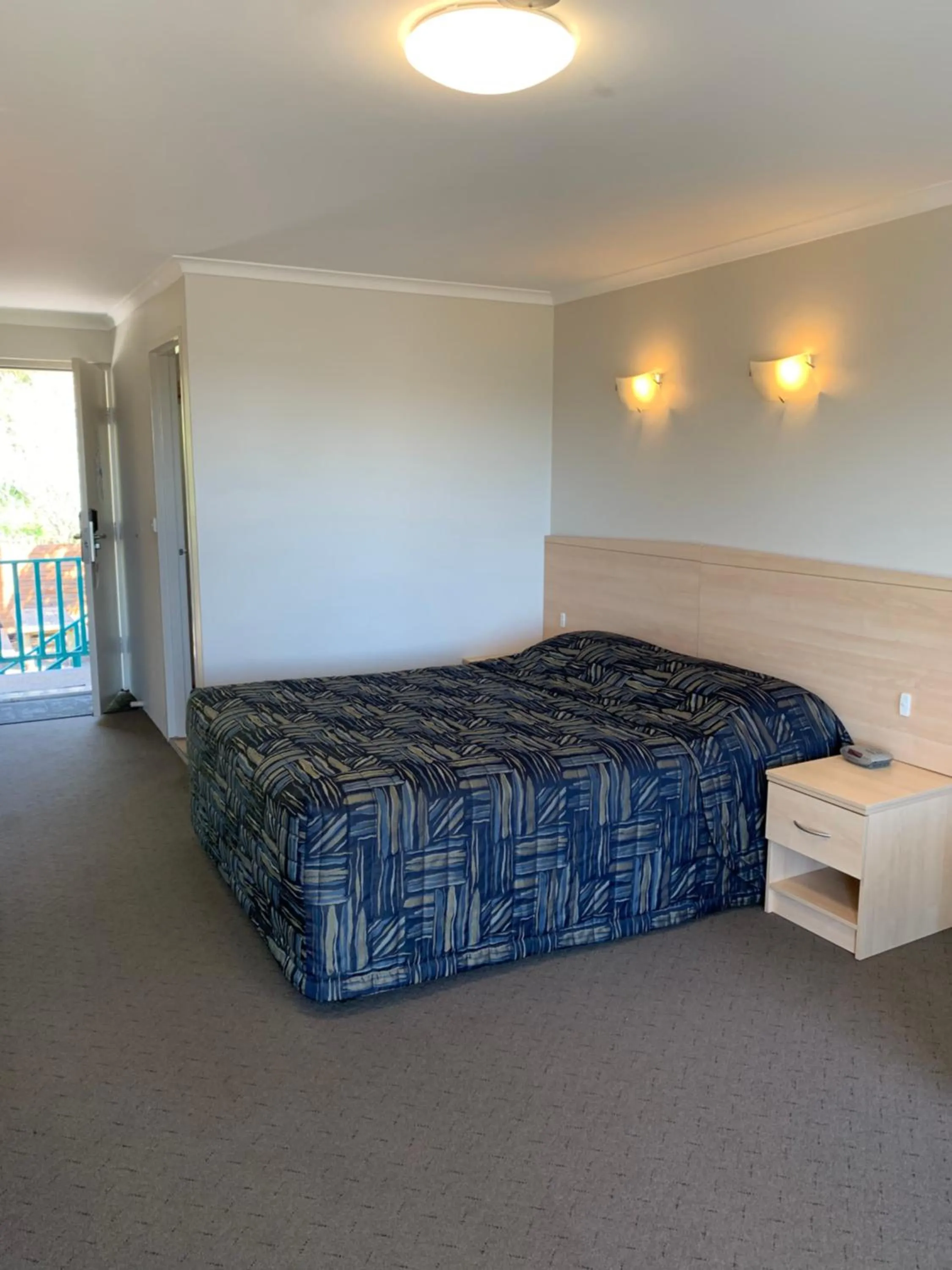 Bed in Shellharbour Resort and Conference Centre