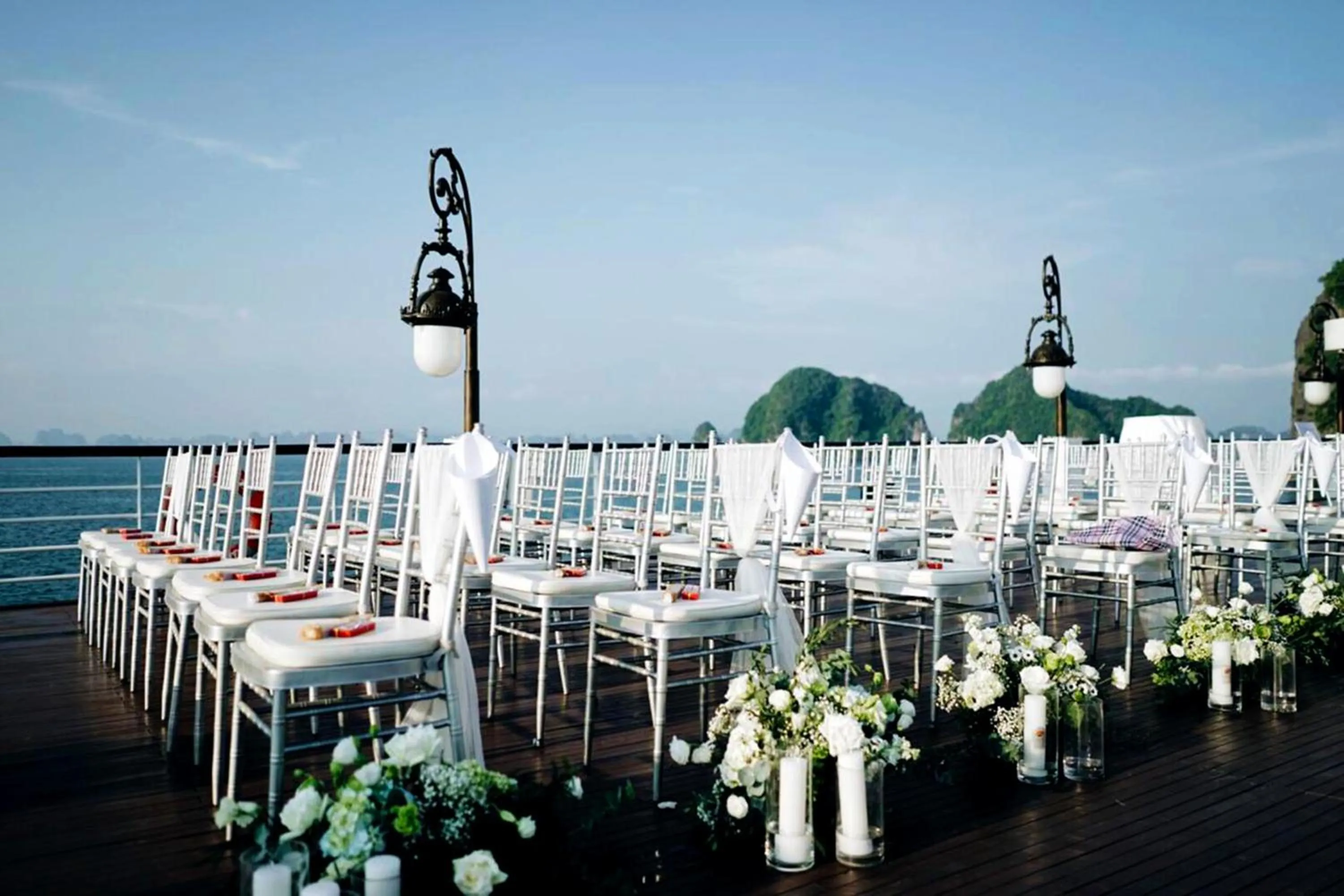 wedding in Ambassador Cruise Halong Bay