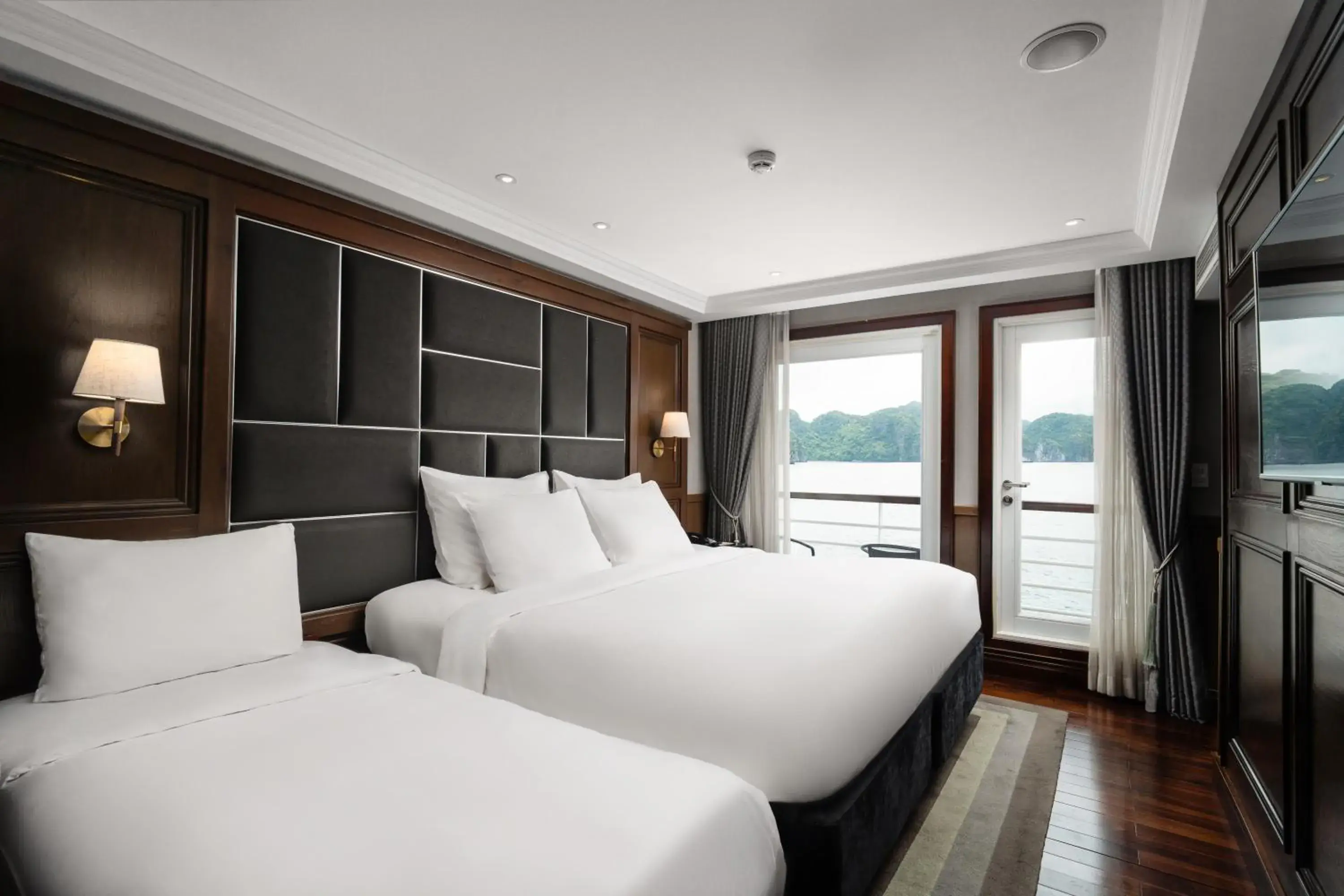 Natural landscape, Bed in Ambassador Cruise Halong Bay Natural landscape, Bed in Ambassador Cruise Halong Bay