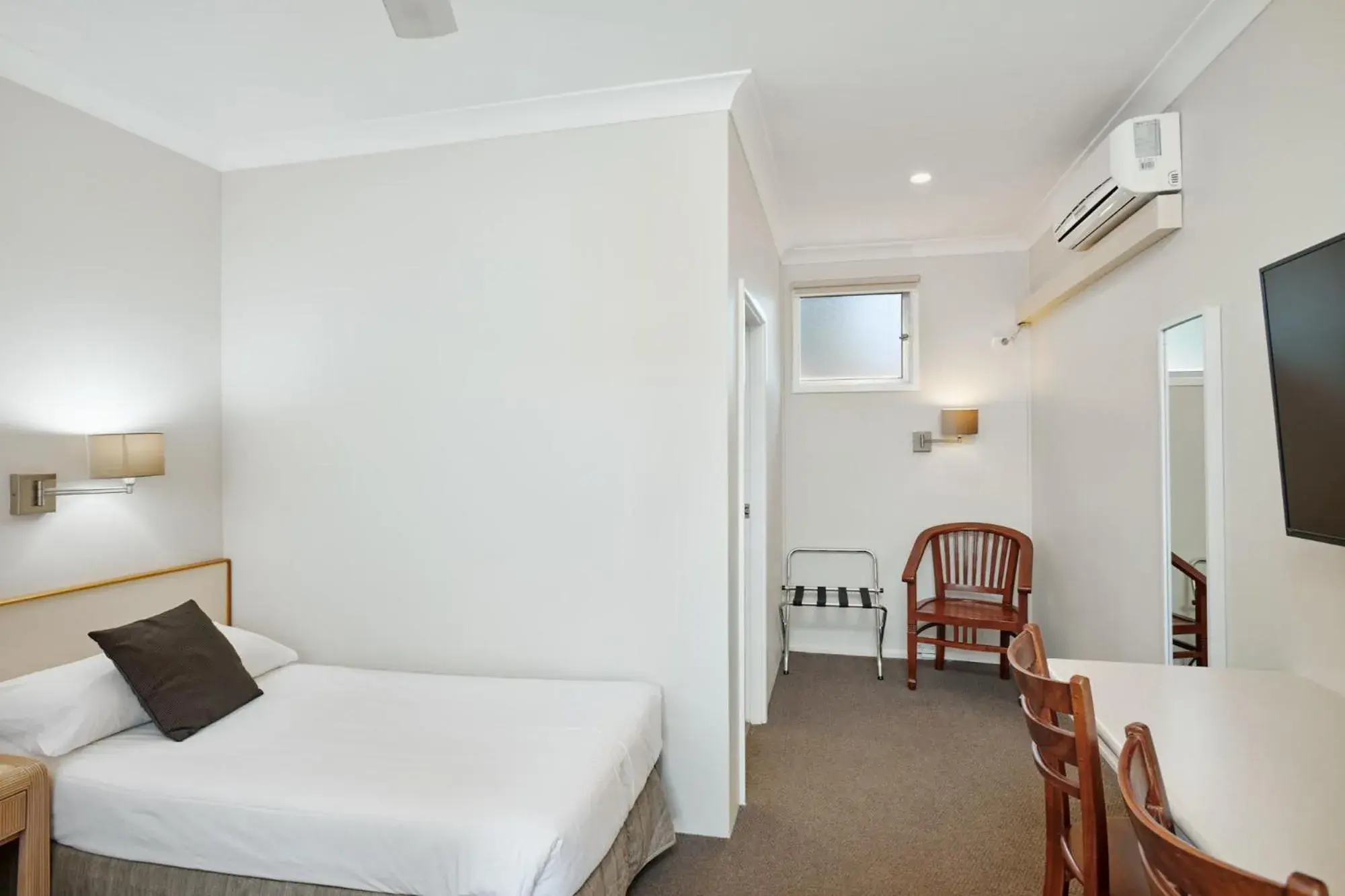 Standard Twin Room in Wingham Motel Standard Twin Room in Wingham Motel