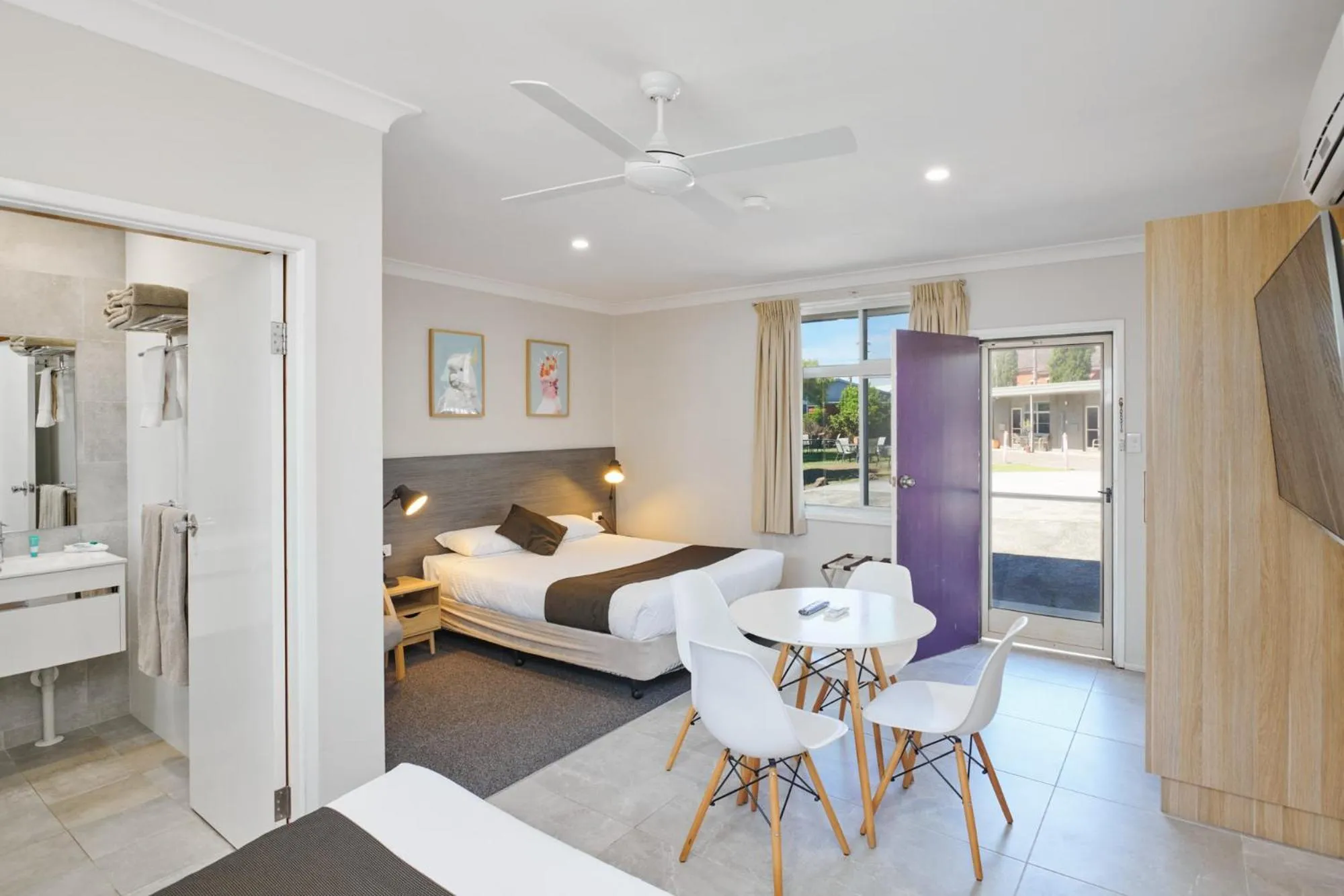 Bed in Wingham Motel