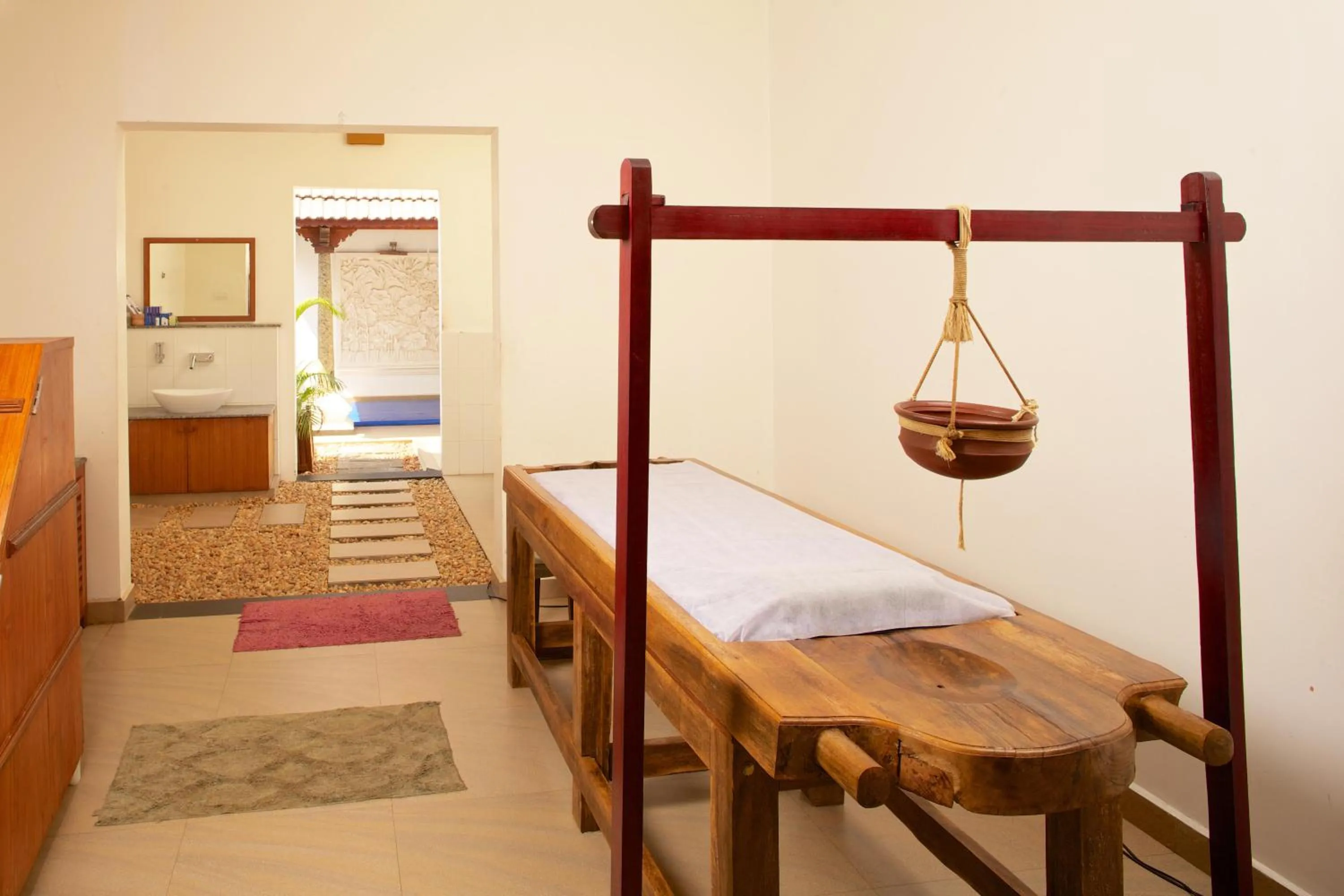 Massage, Bed in Le Pondy