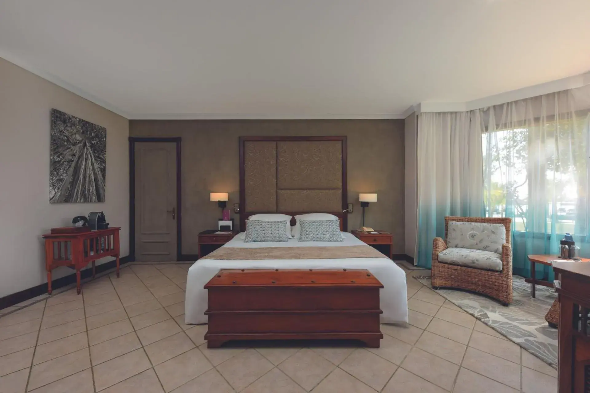 Zen Suite – Honeymooners only (Adults Only) - single occupancy in Dinarobin Beachcomber Golf Resort & Spa Zen Suite – Honeymooners only (Adults Only) - single occupancy in Dinarobin Beachcomber Golf Resort & Spa