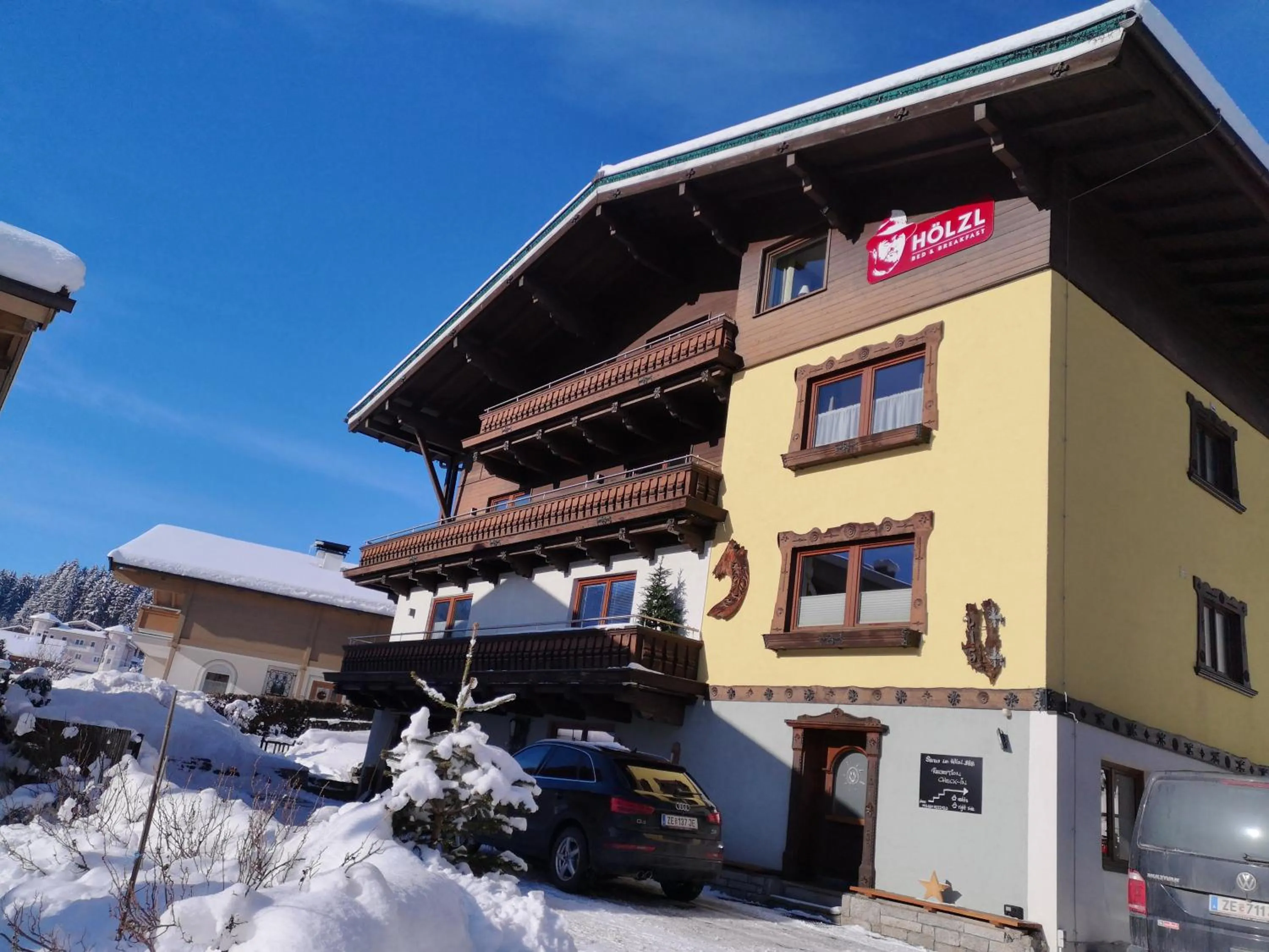 Property building in Hölzl Bed & Breakfast