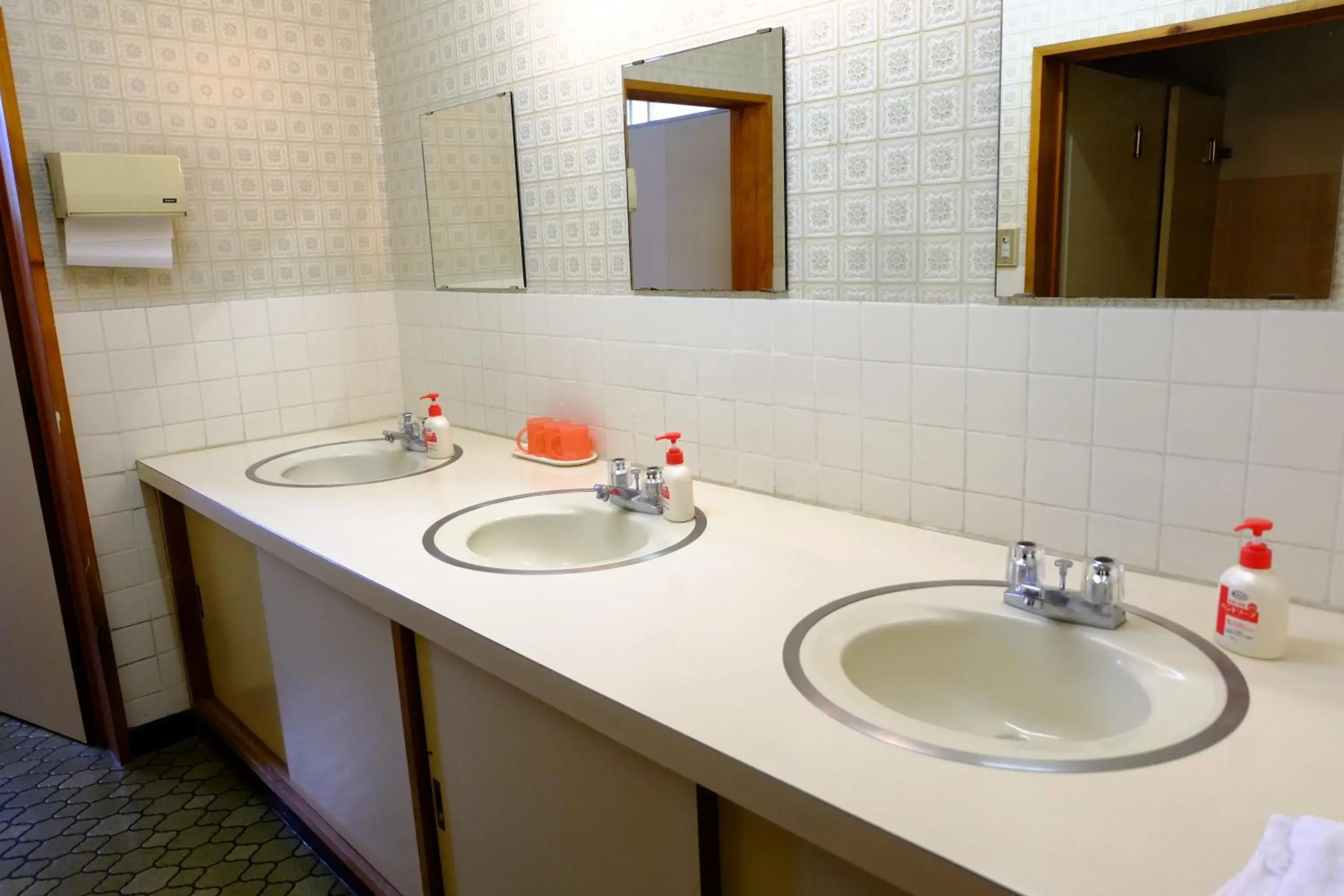 Toilet in Resort Inn Fujihashi Toilet in Resort Inn Fujihashi