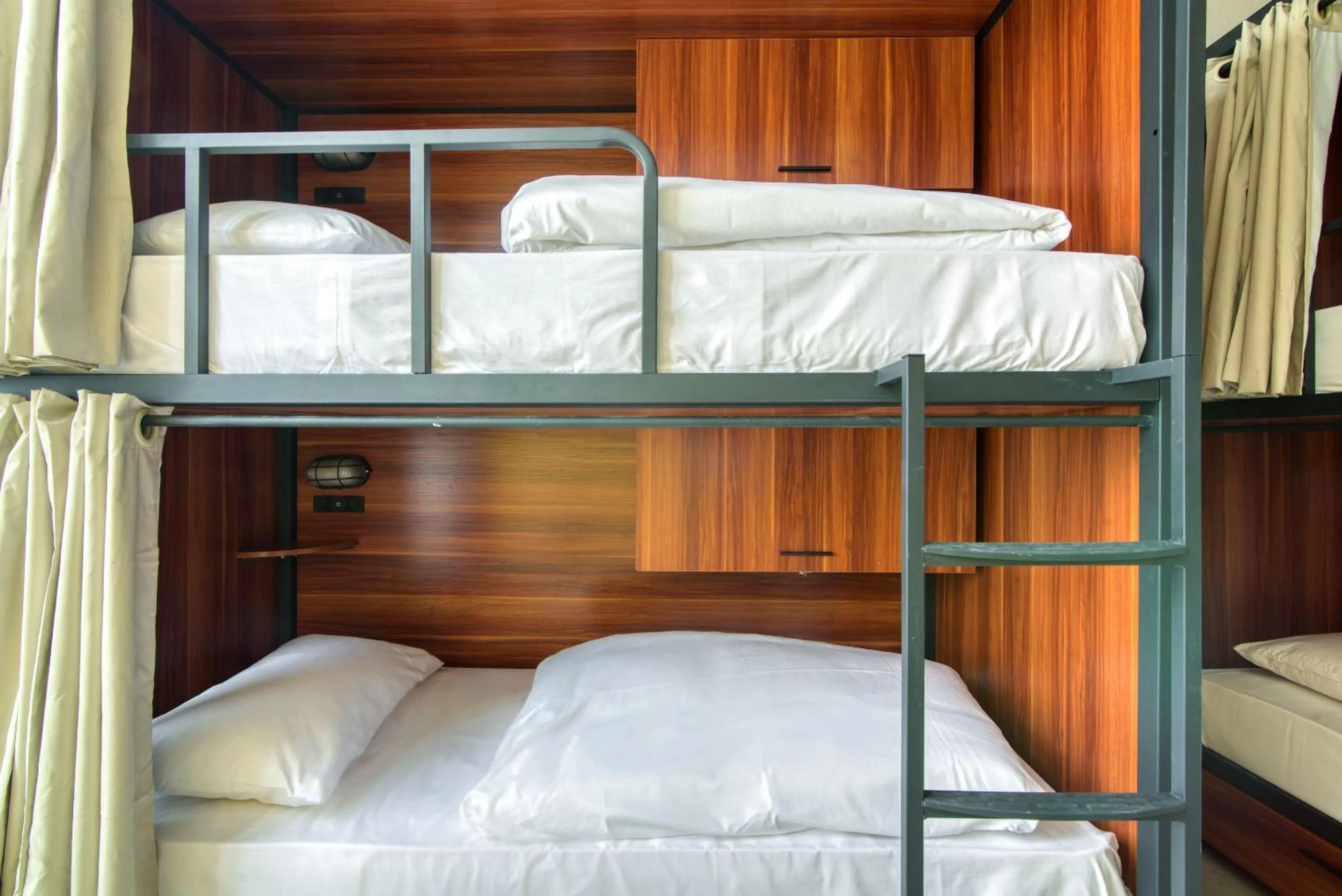 Bed in Malacuna Birmingham