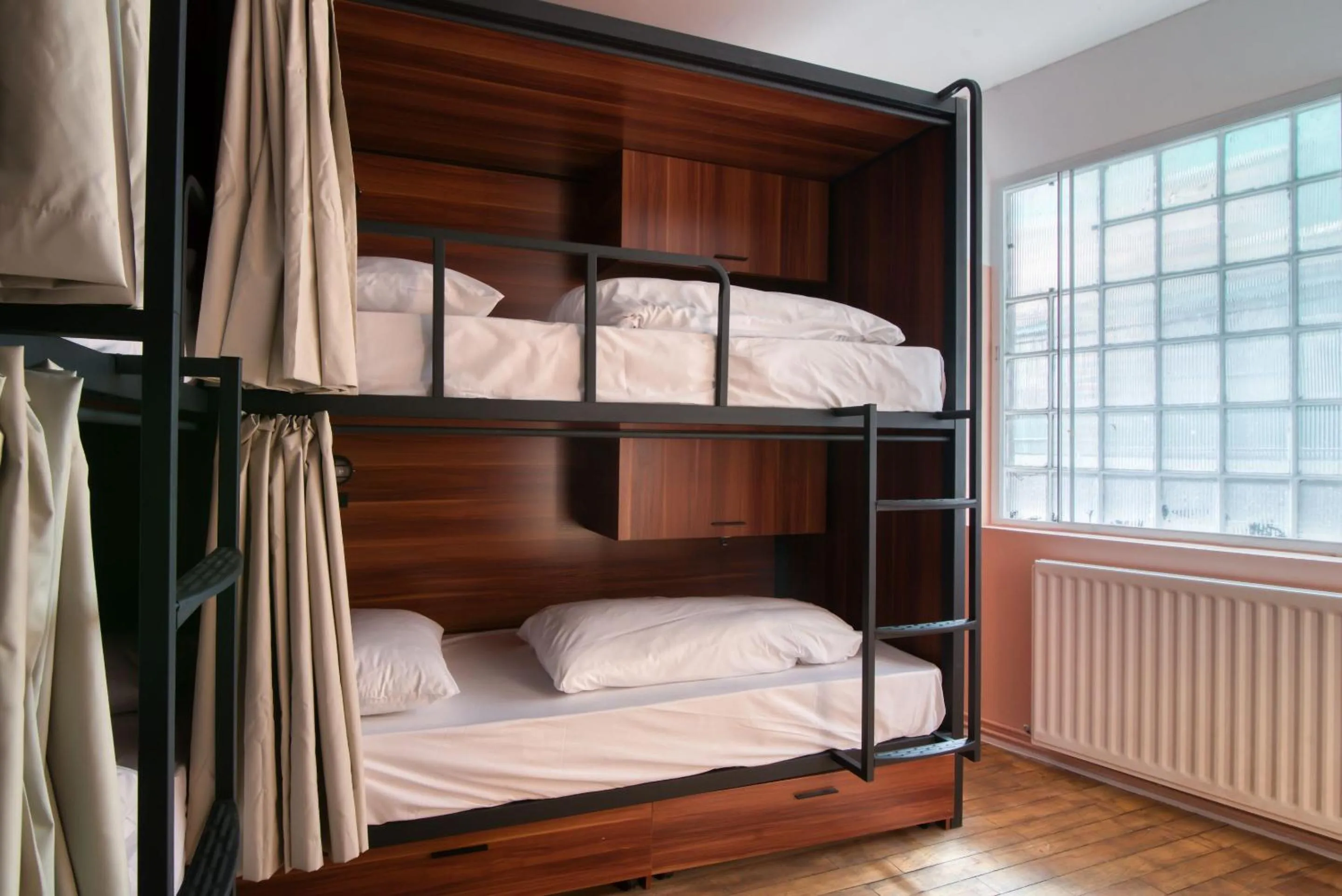 Bed in Malacuna Birmingham