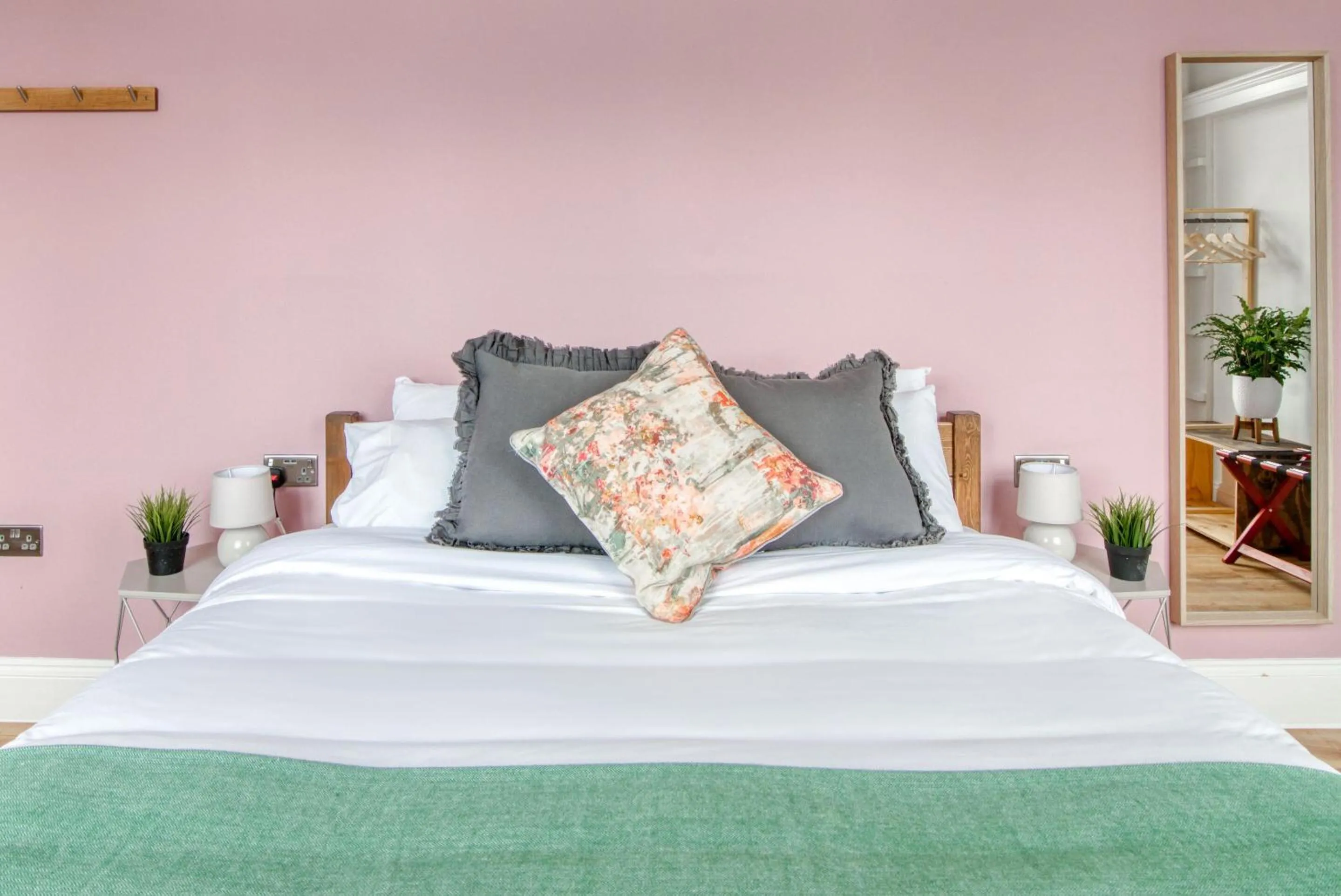 Bed in Malacuna Birmingham