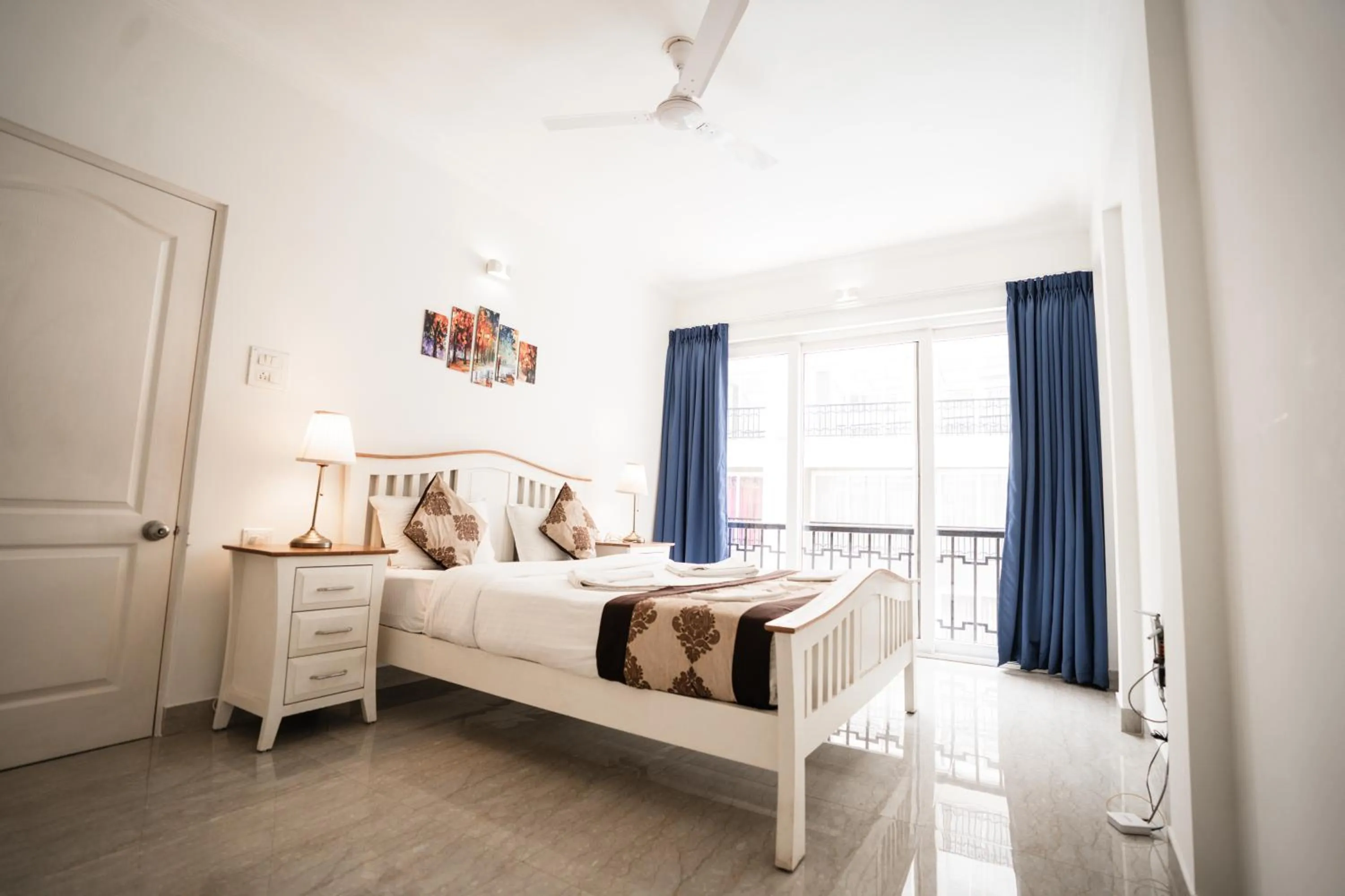 Bed in Bellagio Rezidencia 1 BHK Service Apartments