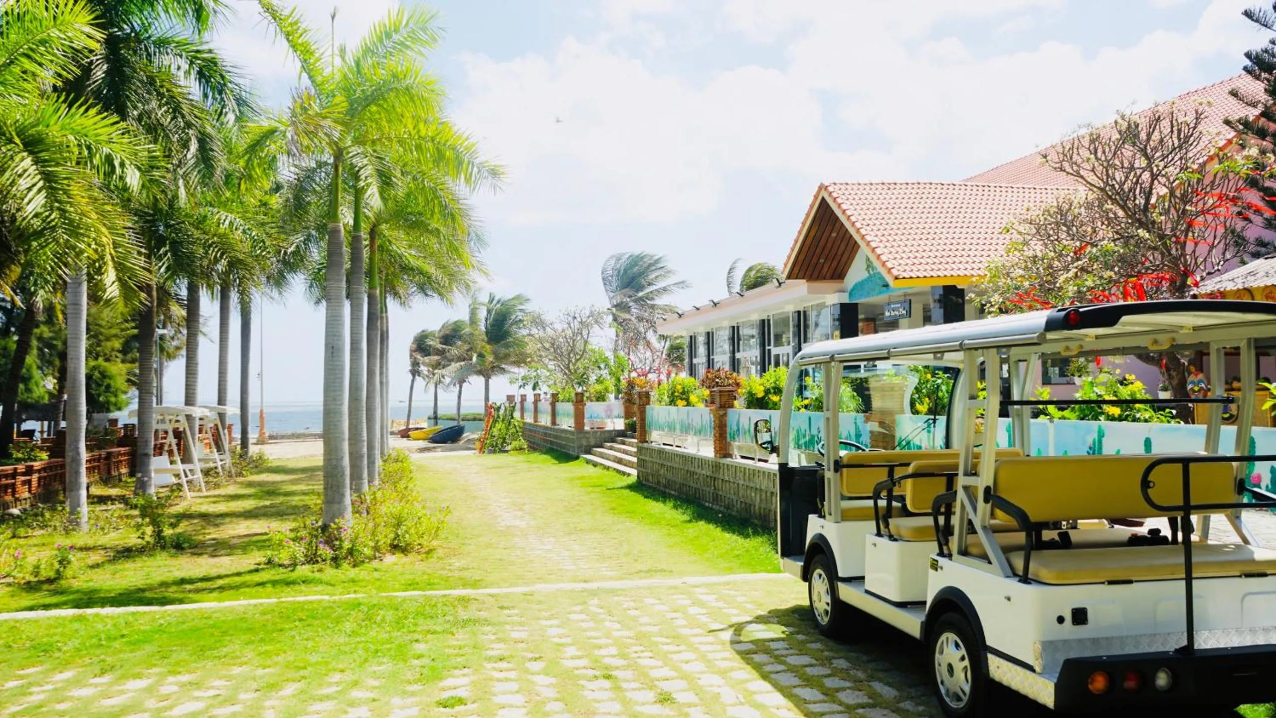 Restaurant/places to eat in Long Thuan Hotel & Resort