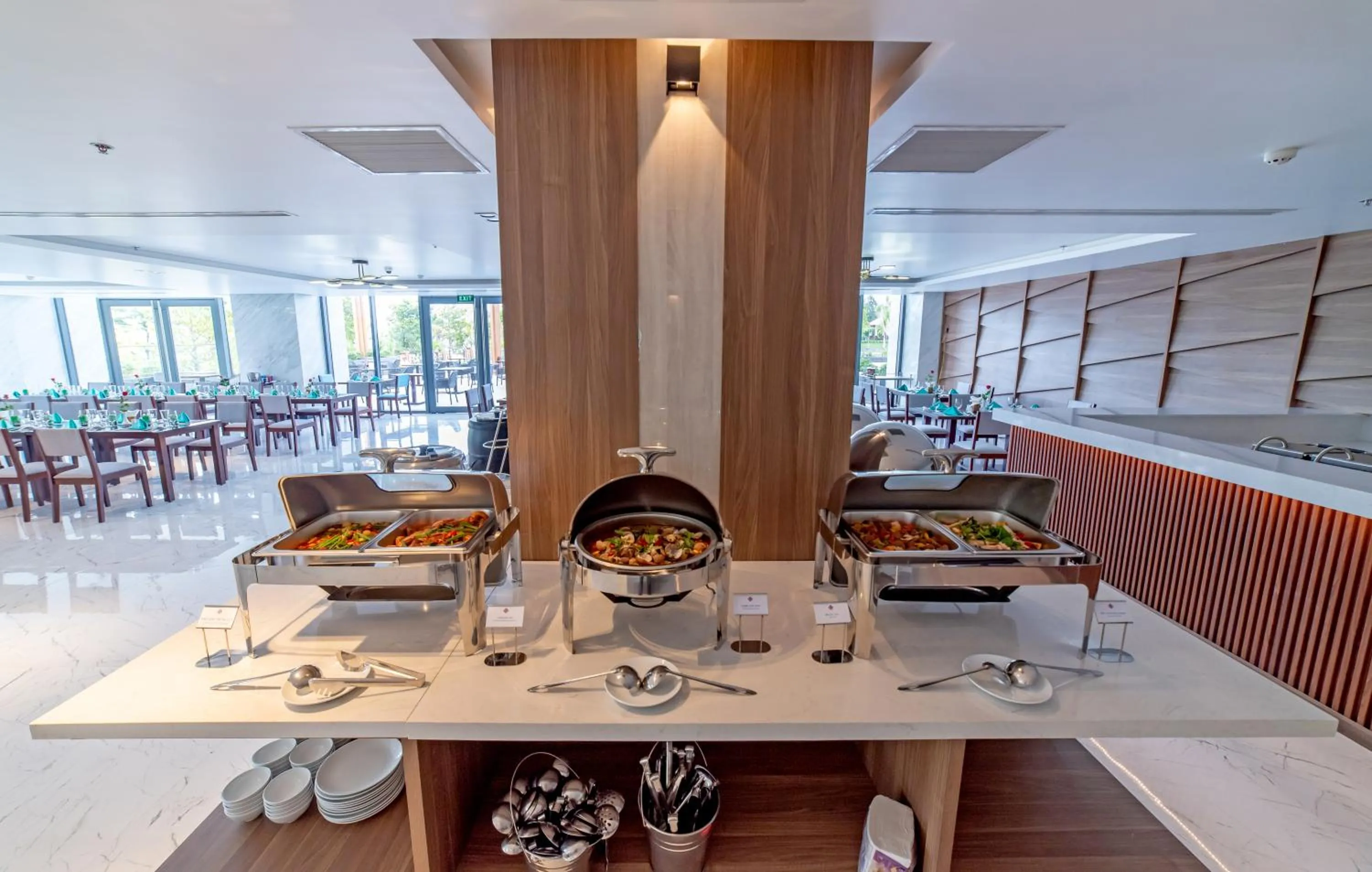 Restaurant/places to eat in Long Thuan Hotel & Resort