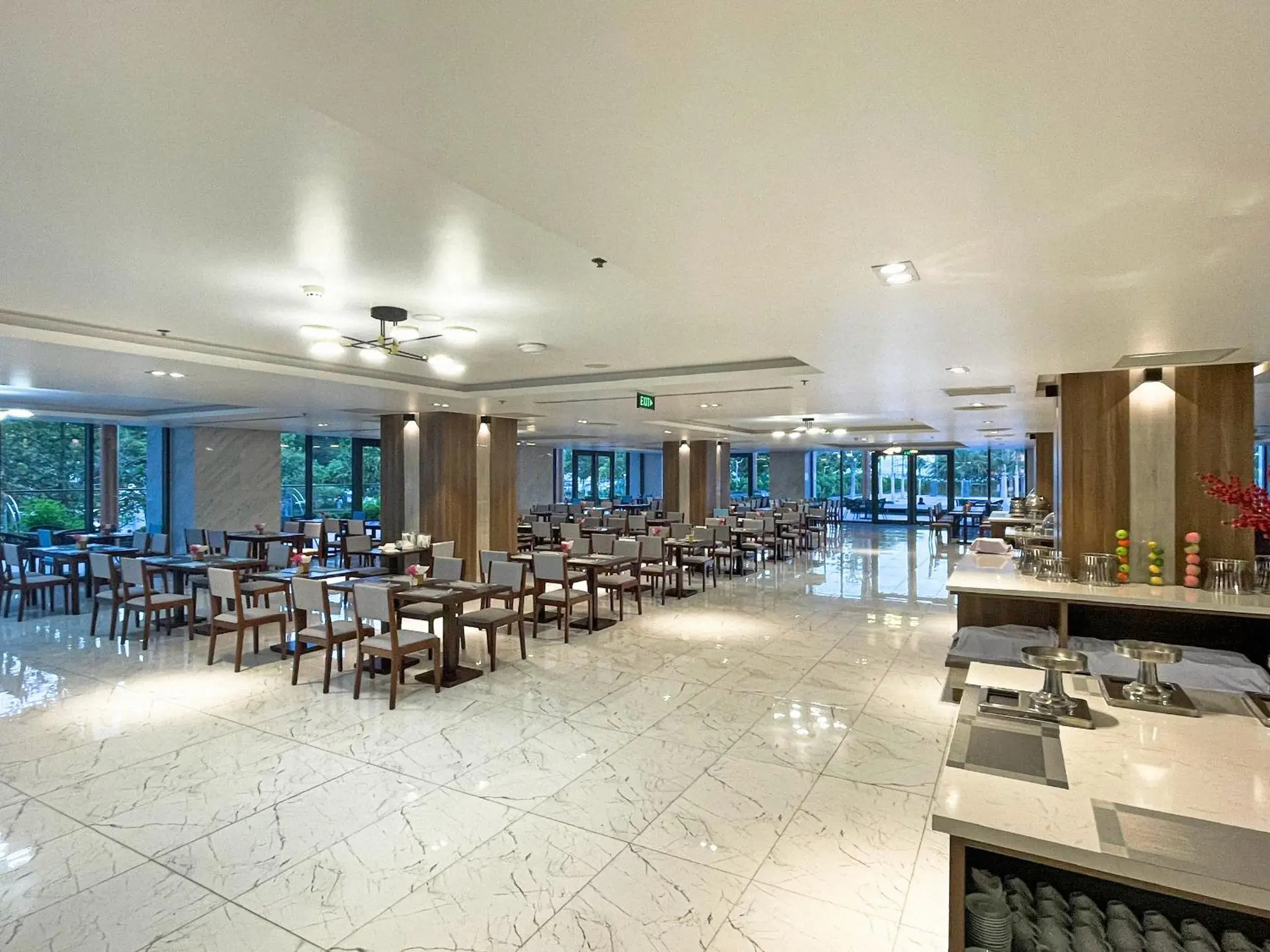 Restaurant/places to eat in Long Thuan Hotel & Resort Restaurant/places to eat in Long Thuan Hotel & Resort