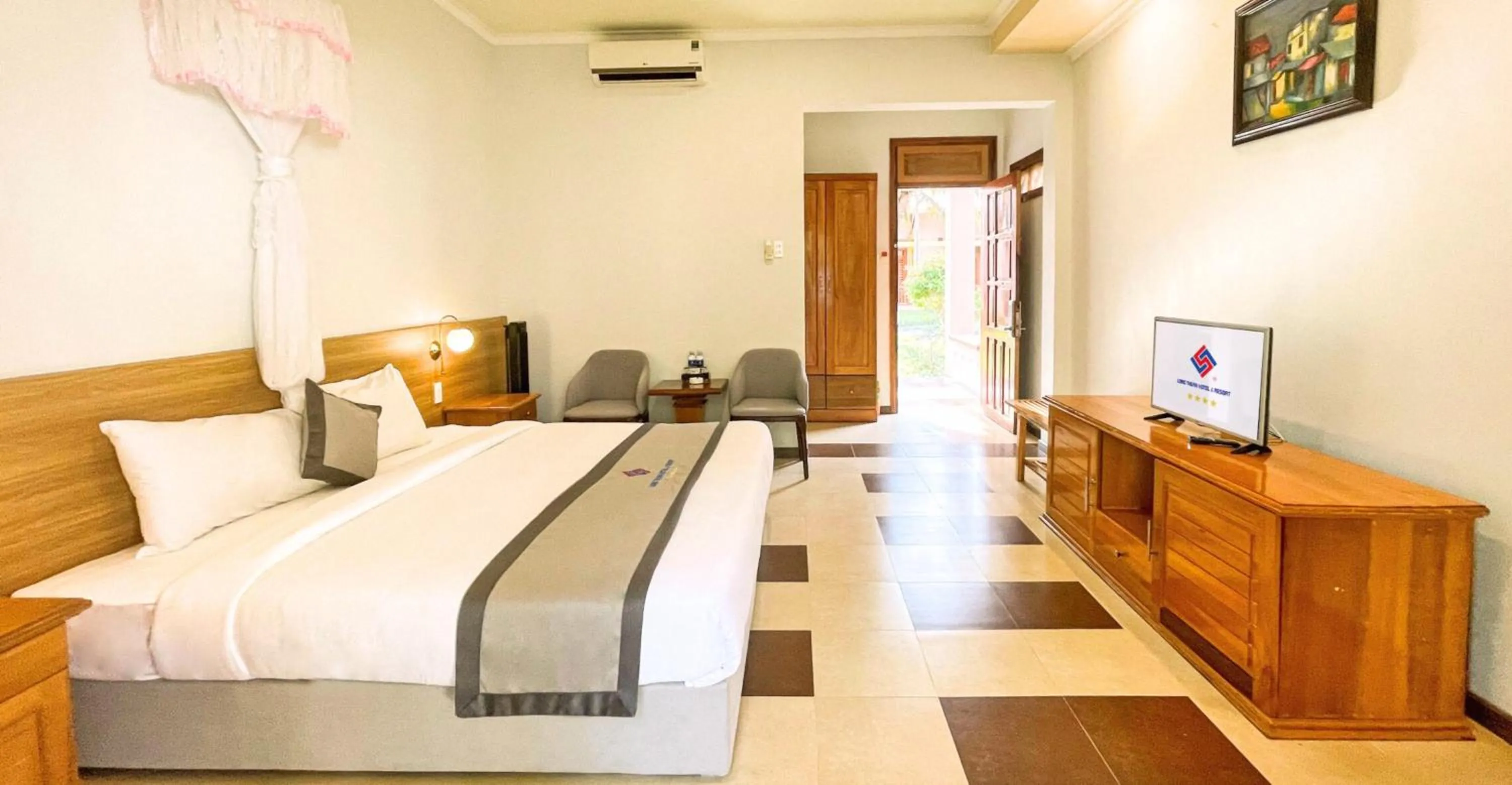 TV and multimedia in Long Thuan Hotel & Resort