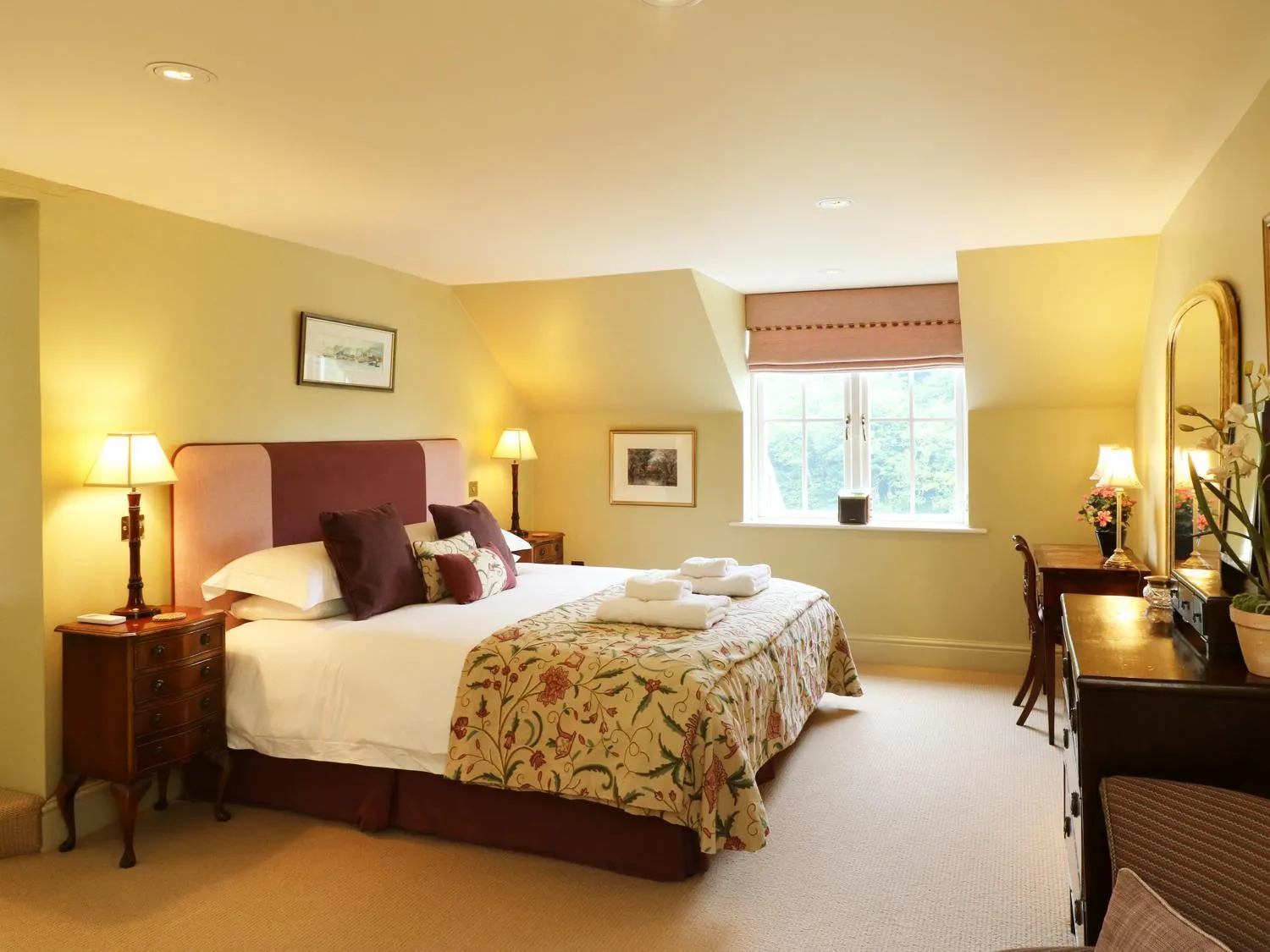 Bed in Elphinstone