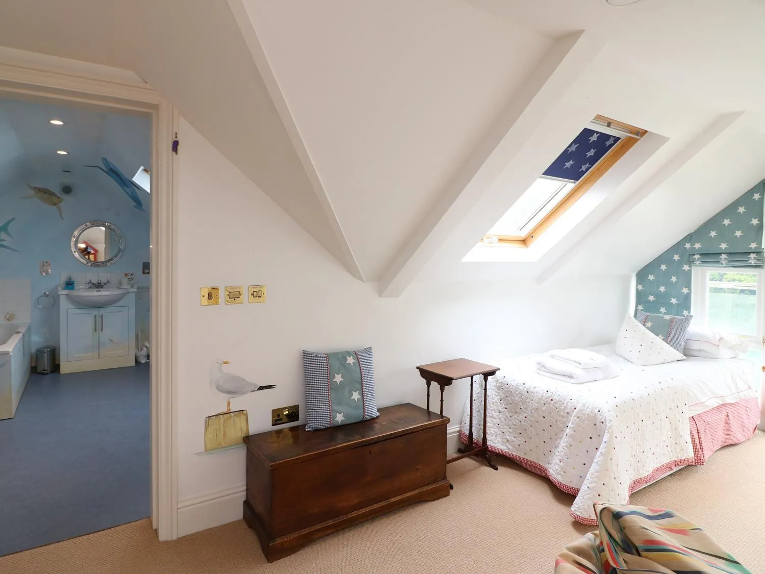 Bed in Elphinstone