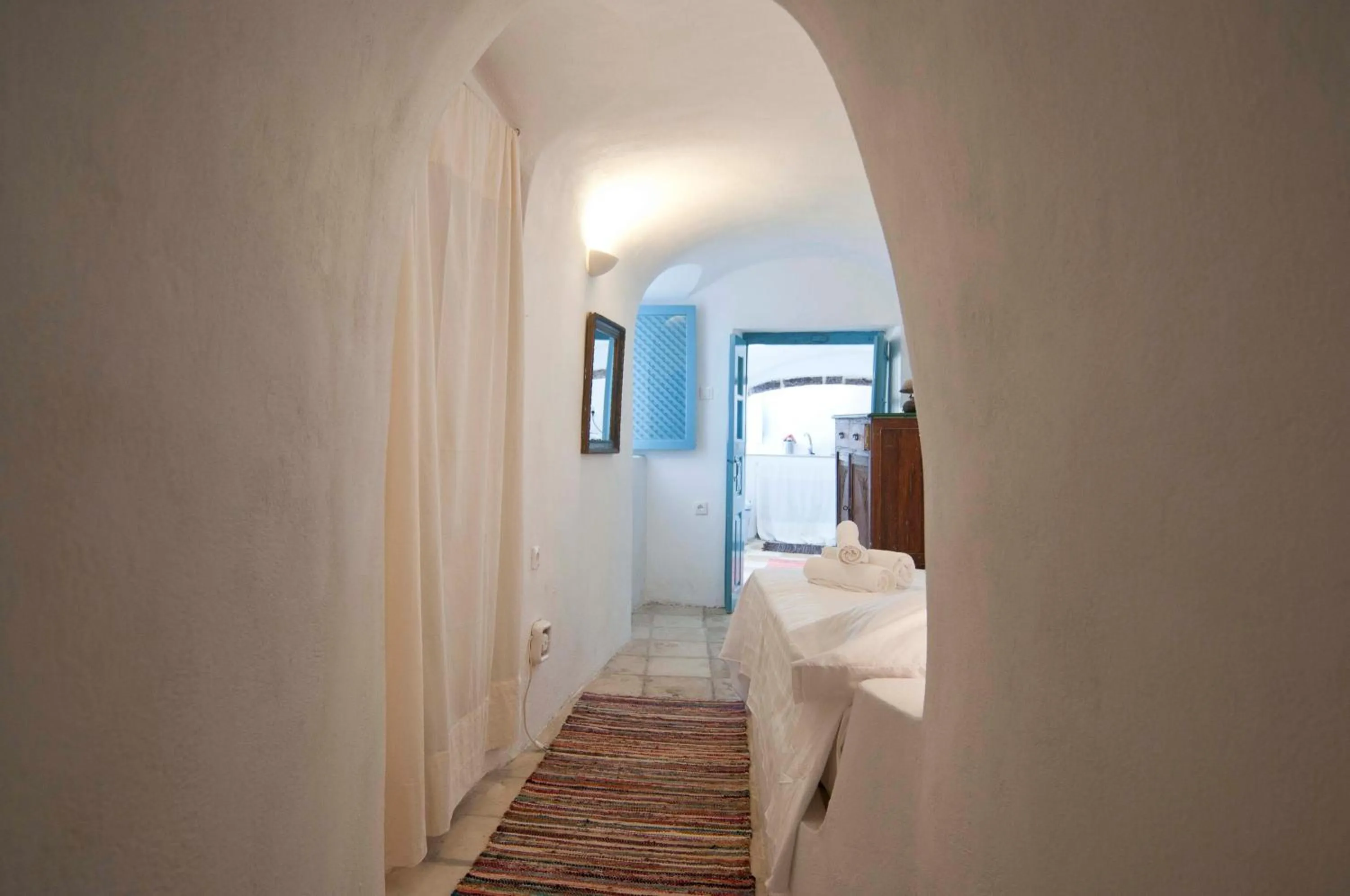 Photo of the whole room, Bed in Zoe Aegeas Traditional houses