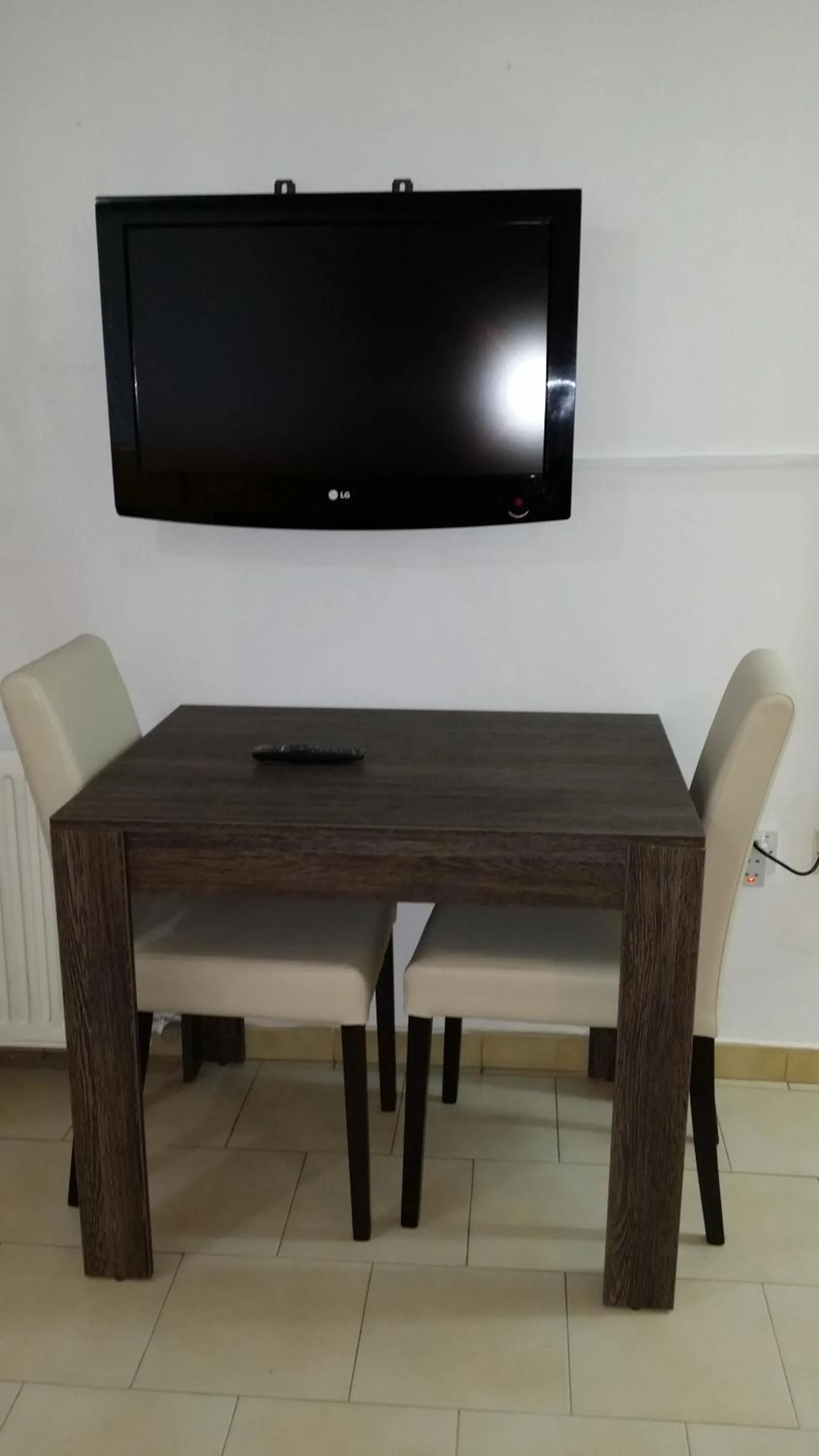TV and multimedia in Agrino Hotel Apartments