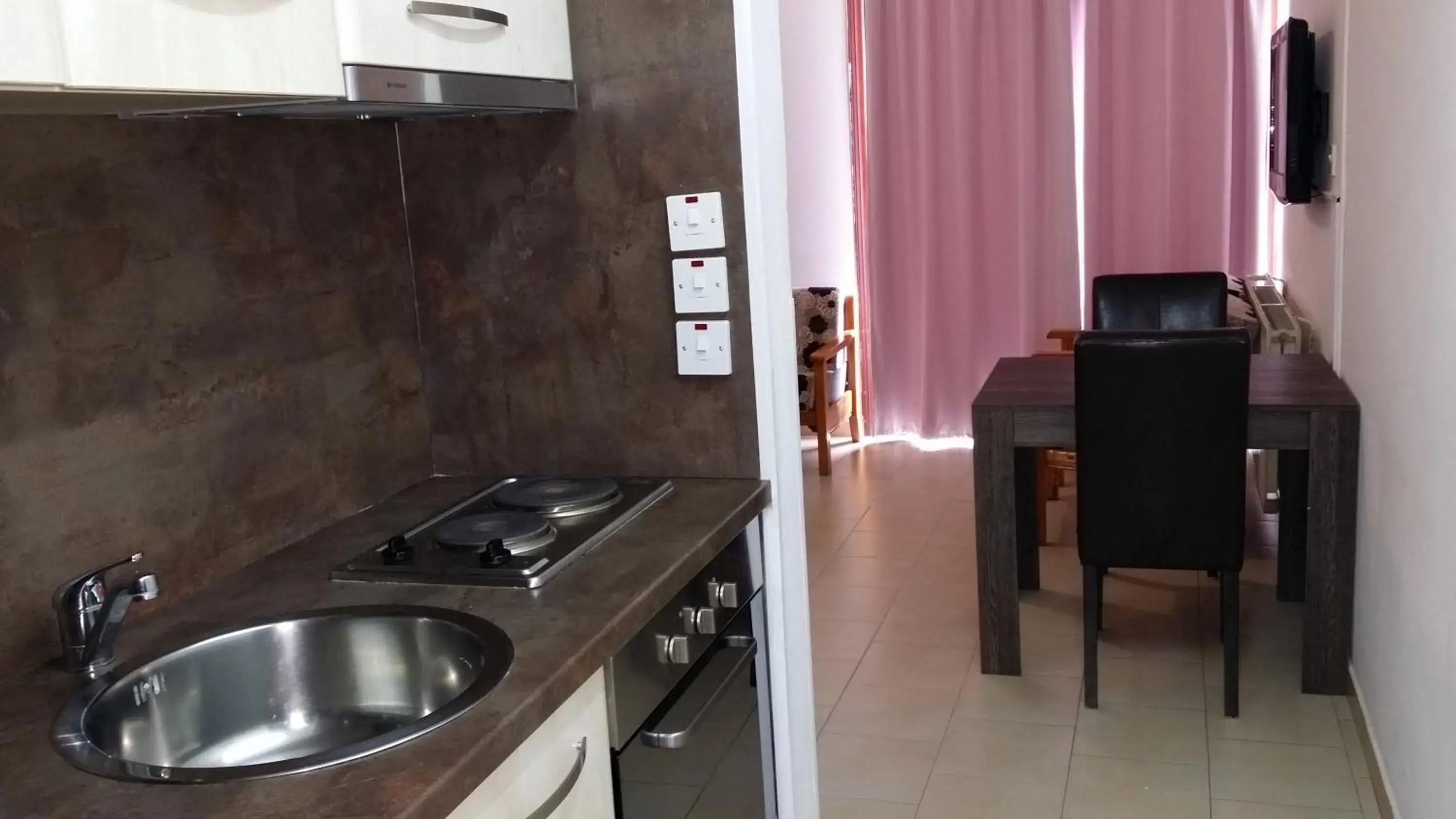 Kitchen or kitchenette, Kitchen/Kitchenette in Agrino Hotel Apartments