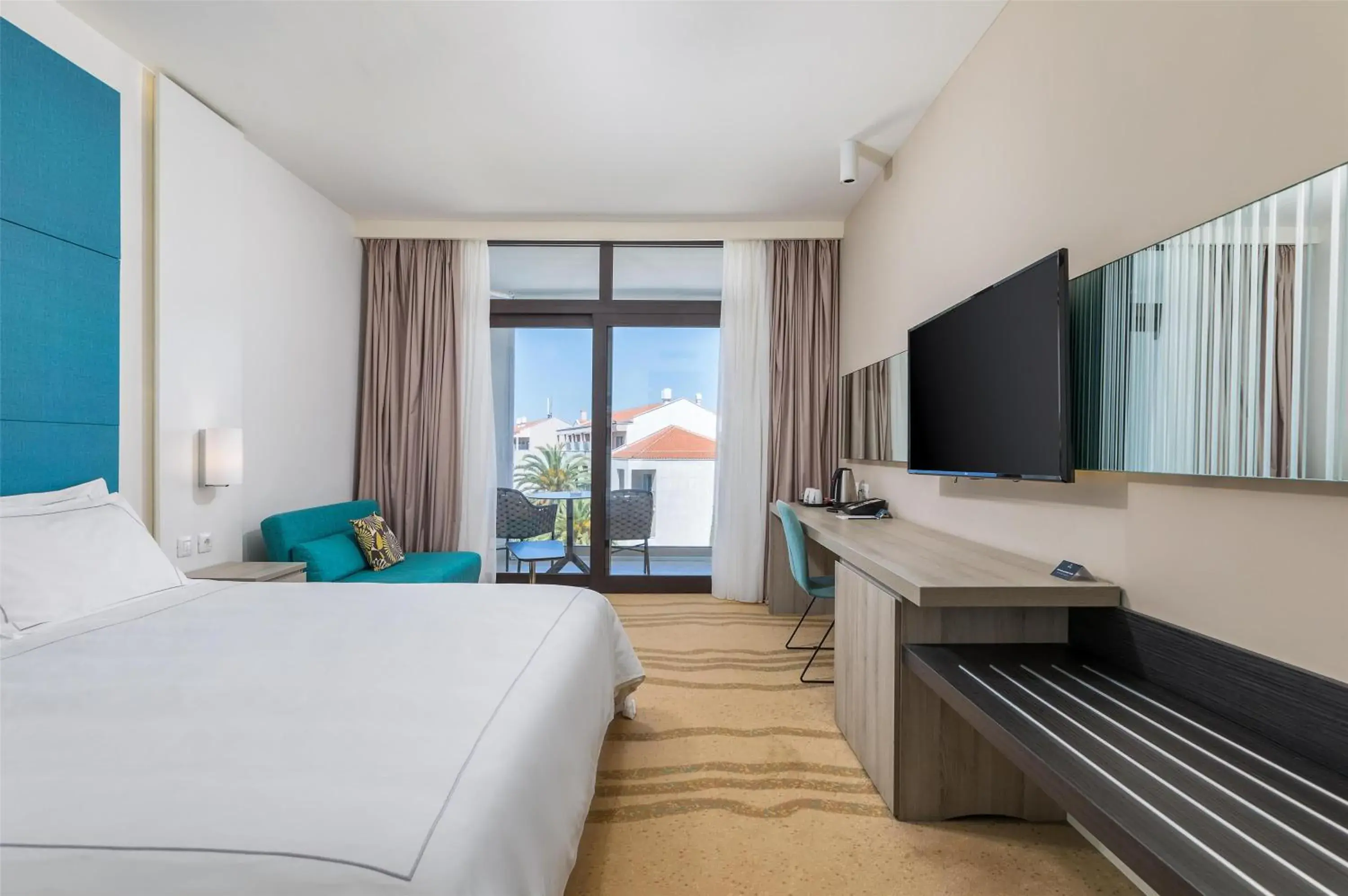 Superior Double or Twin Room with Garden View in Park Plaza Histria Pula Superior Double or Twin Room with Garden View in Park Plaza Histria Pula