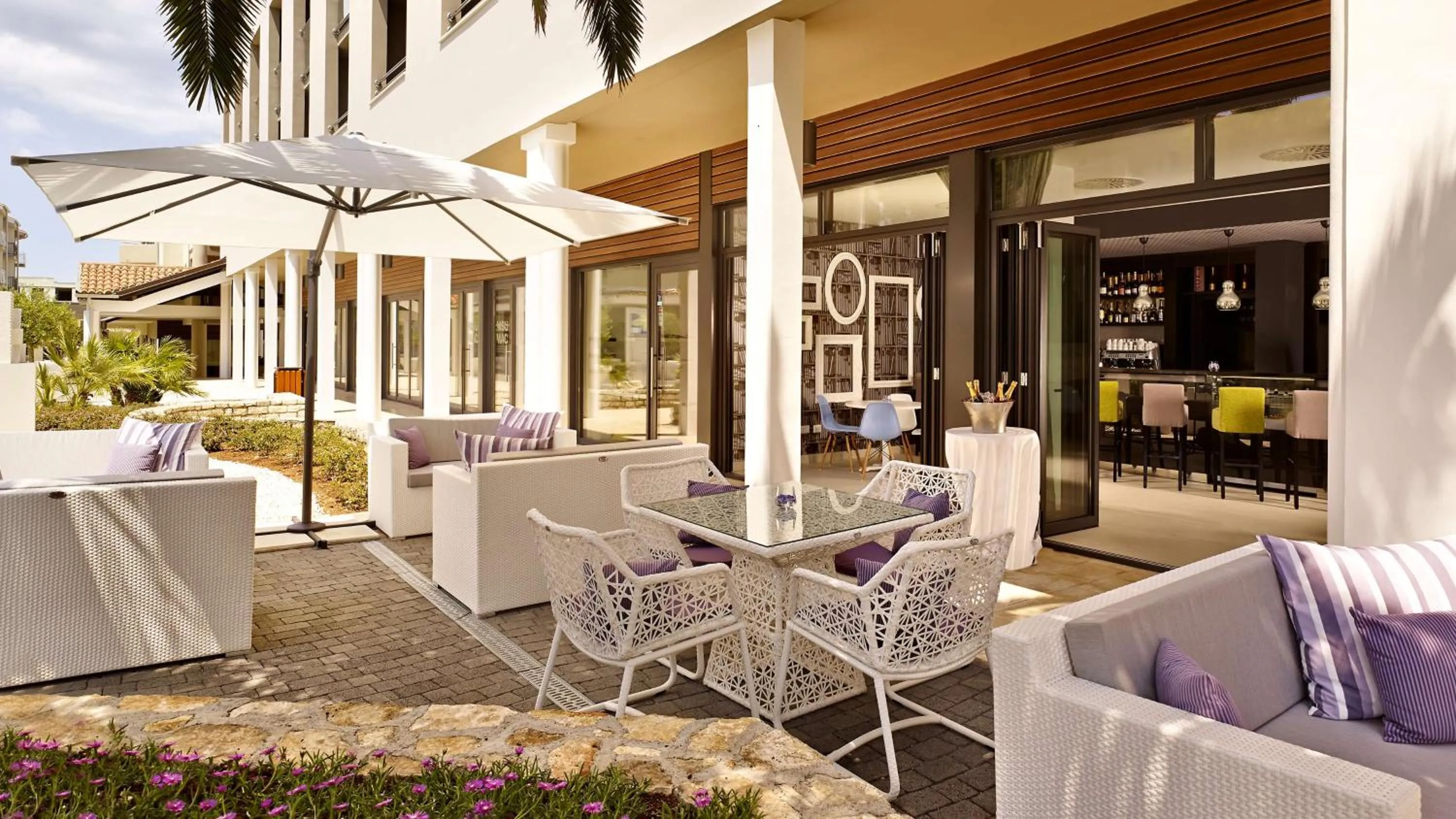 Lounge or bar in Park Plaza Histria Pula