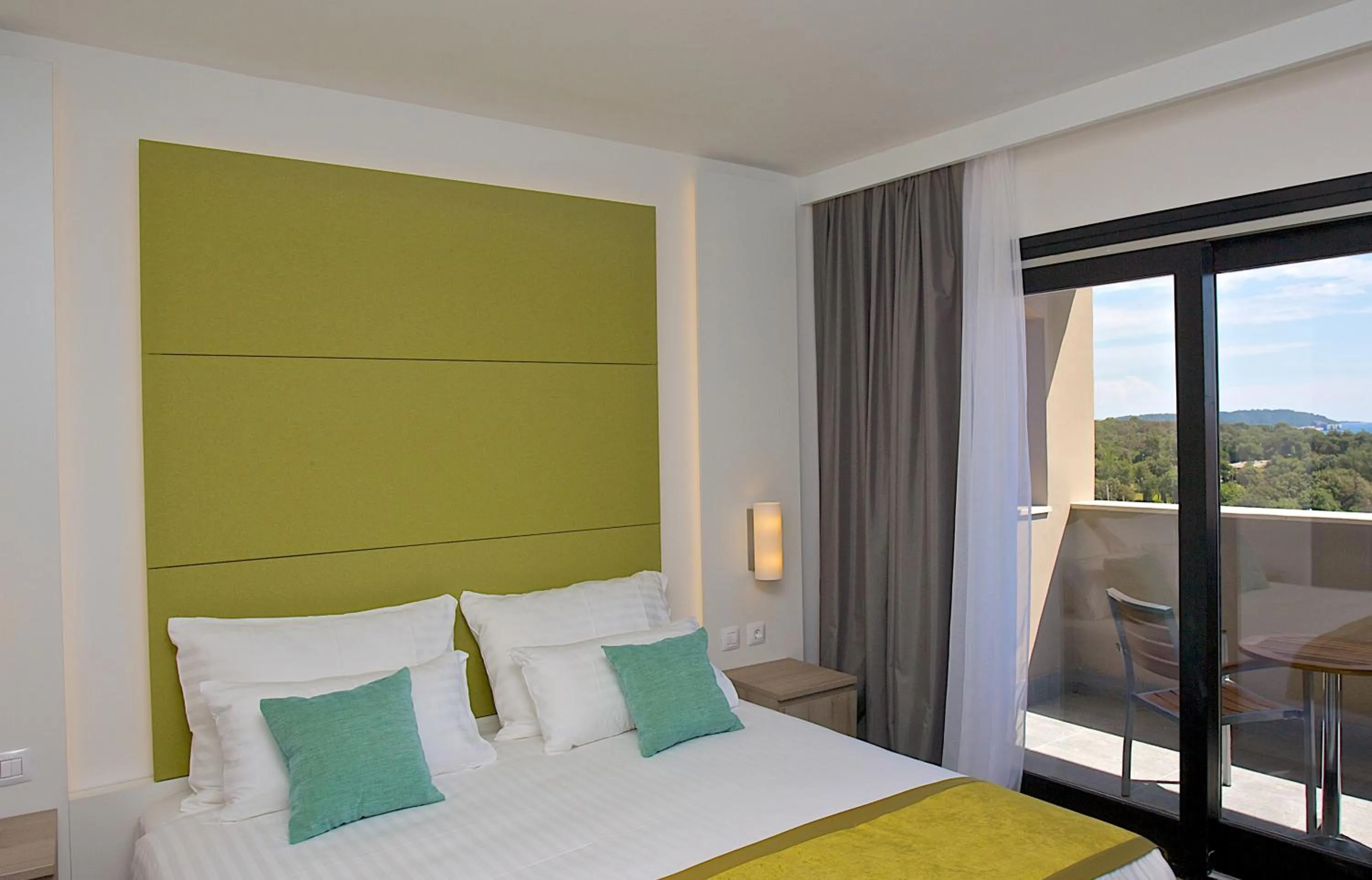 View (from property/room), Bed in Park Plaza Histria Pula