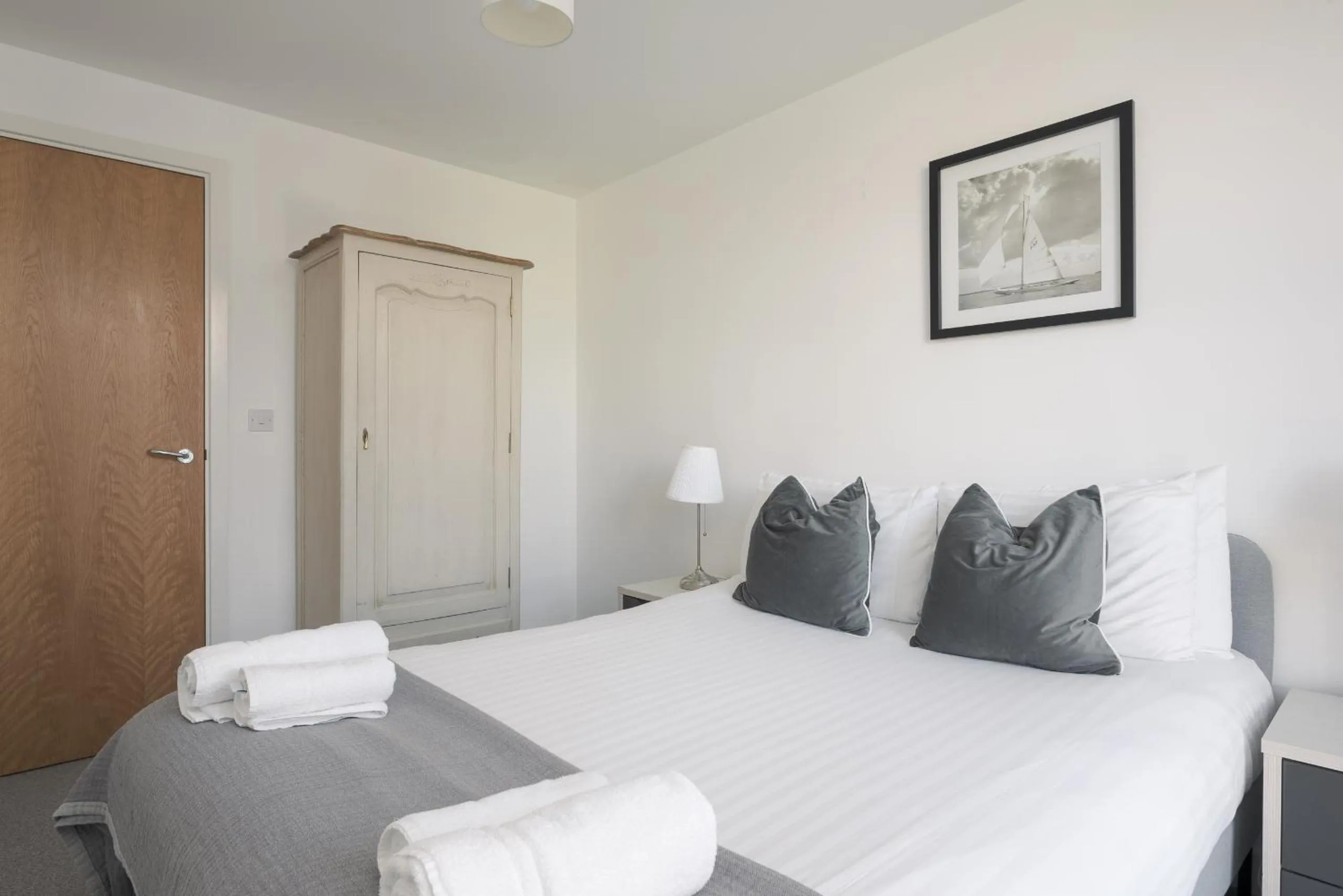 Bed in City Stay Apartments - Vizion