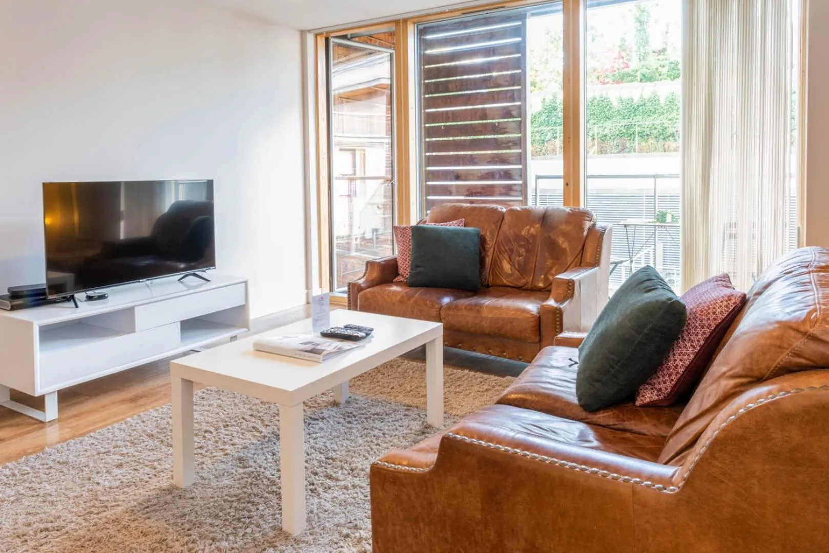 Family in City Stay Apartments - Vizion