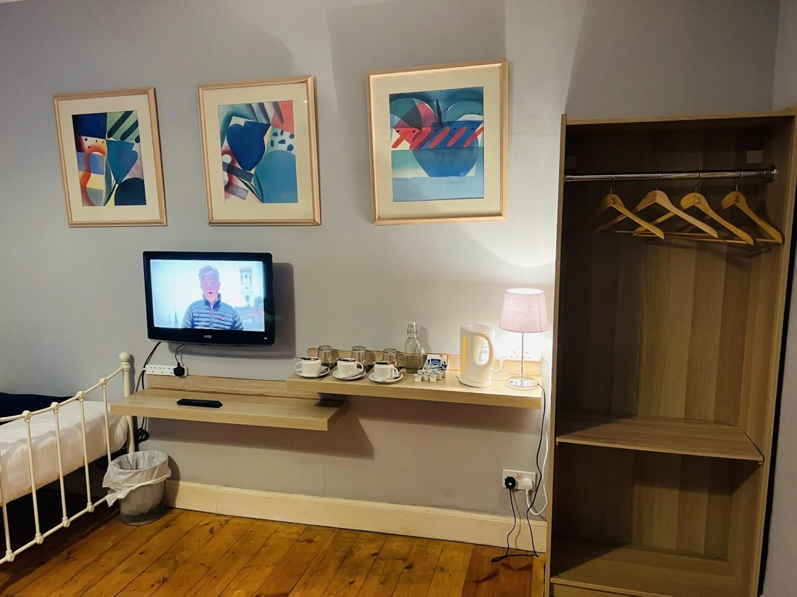 Bathroom, Bed in Ardenlee Guest House