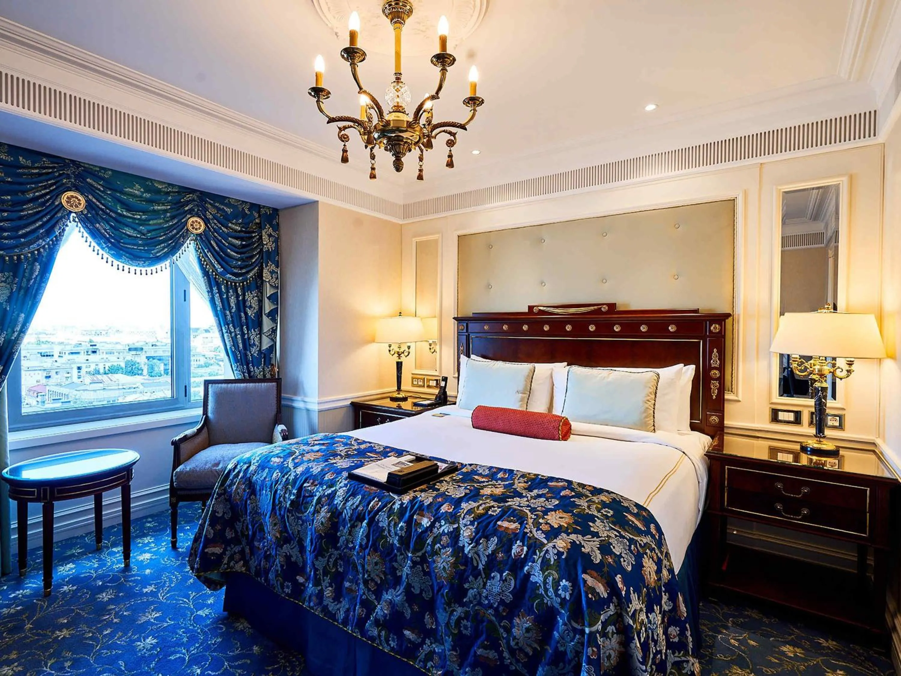 Bedroom, Bed in Fairmont Grand Hotel Kyiv