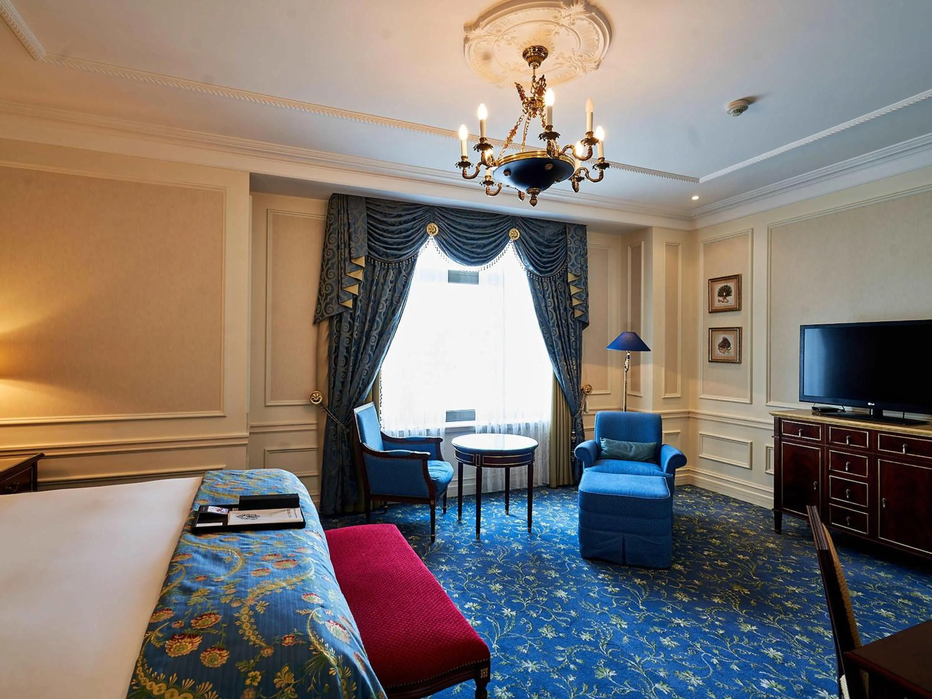 Bedroom, Bed in Fairmont Grand Hotel Kyiv