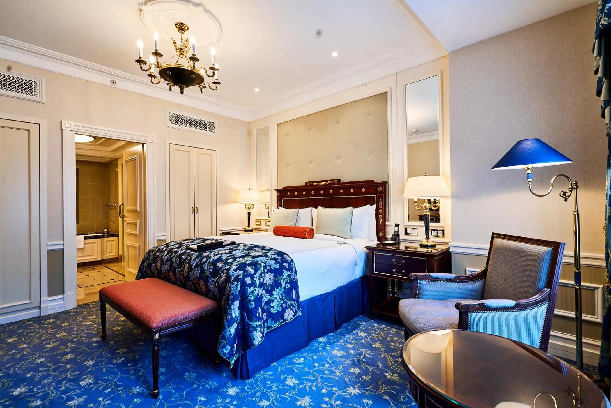 Bed in Fairmont Grand Hotel Kyiv